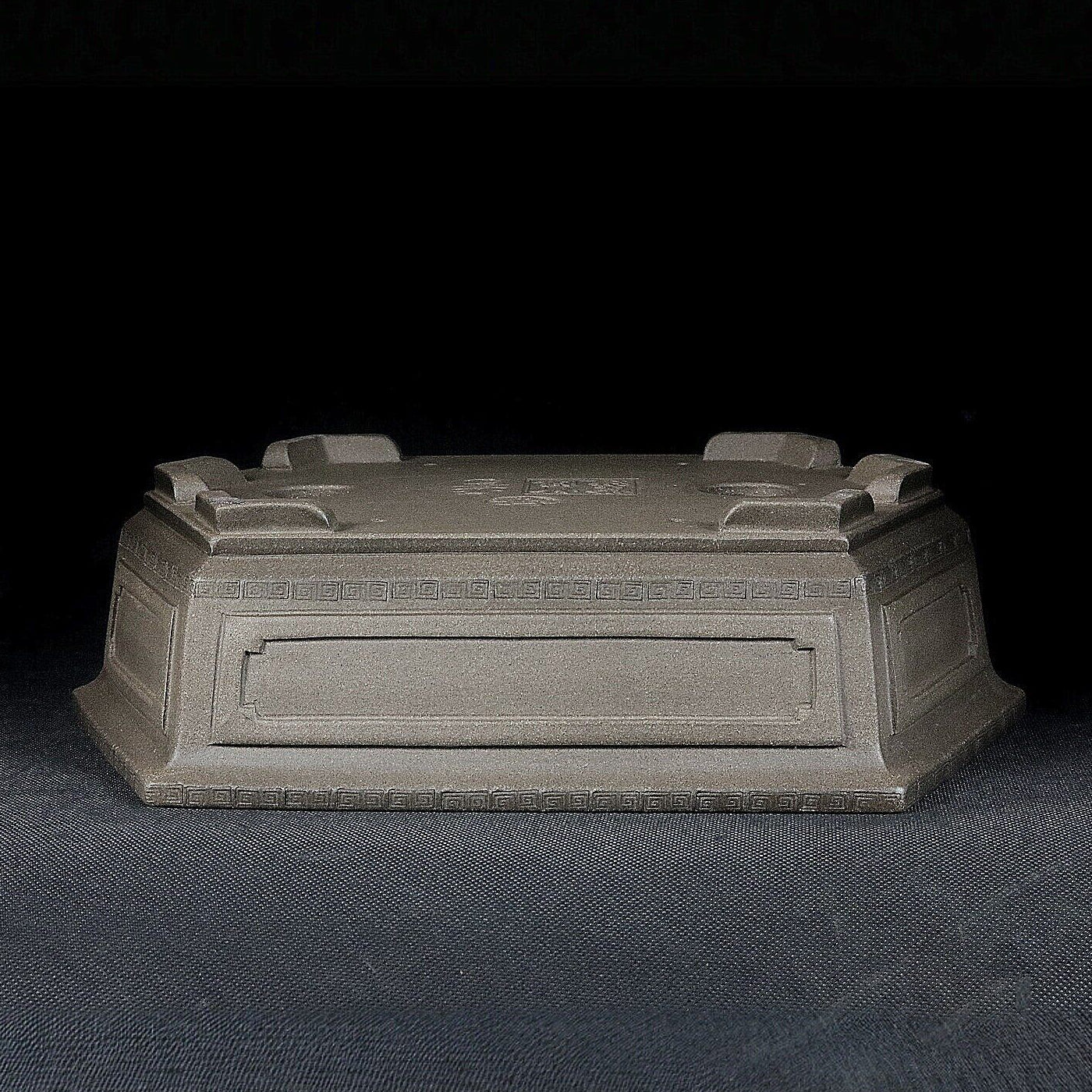 10.2 inch (26cm) Large Elongated Hexagonal Beige Unglazed Bonsai Pot w Paneled Walls Upside Down View