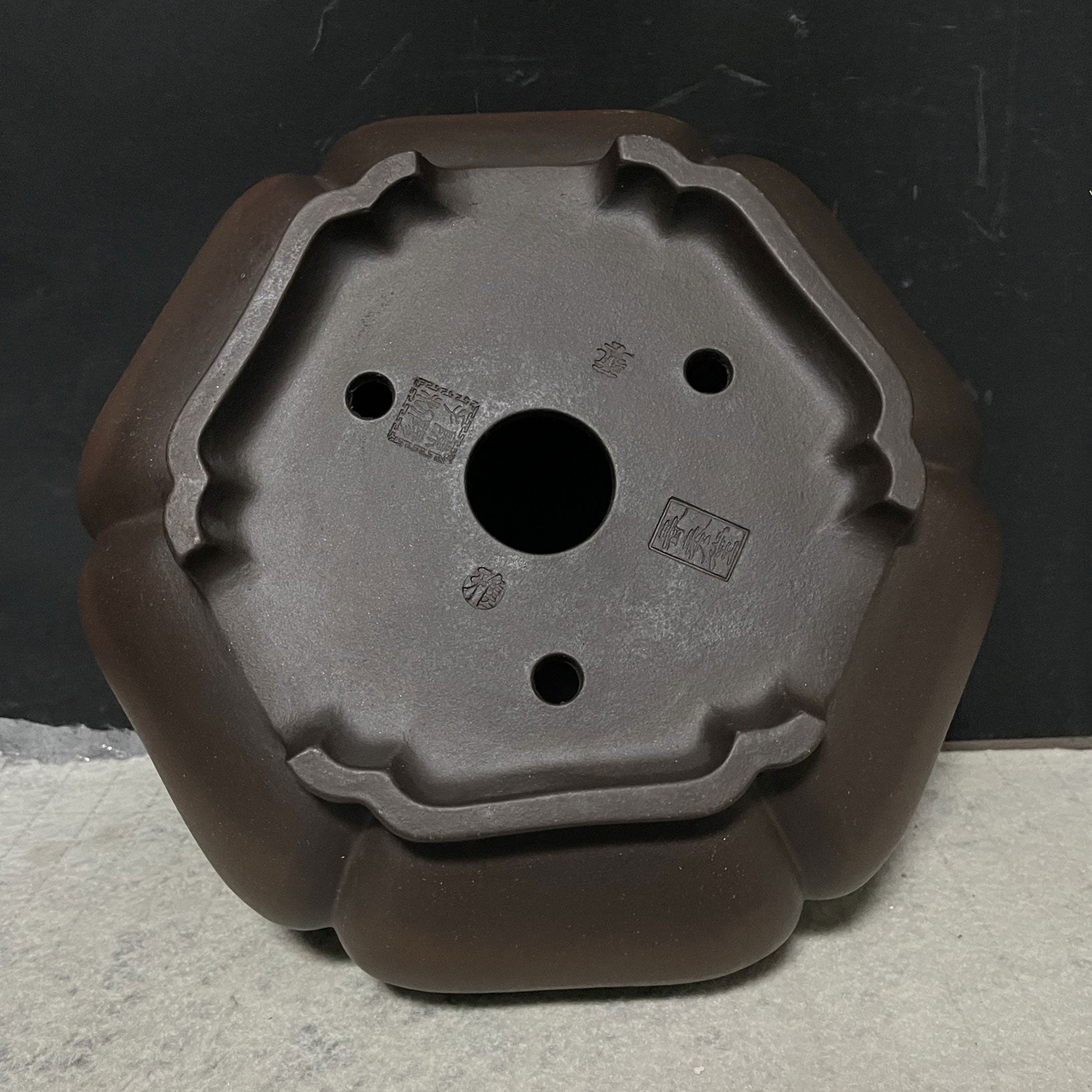 10.2 inch (26cm) Large Hexagonal Bonsai Pot w Soft Curved Petal-Like Walls Bottom View