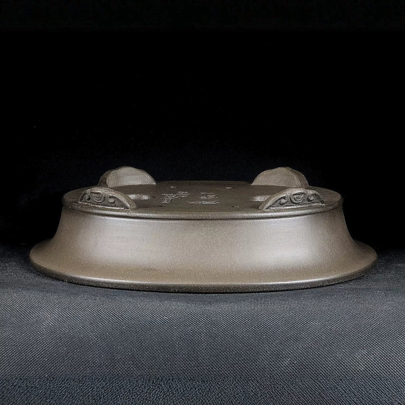 10.2 inch (26cm) Large Oval Unglazed Beige Bonsai Pot w Flared Rim & Cloud Feet Upside Down View