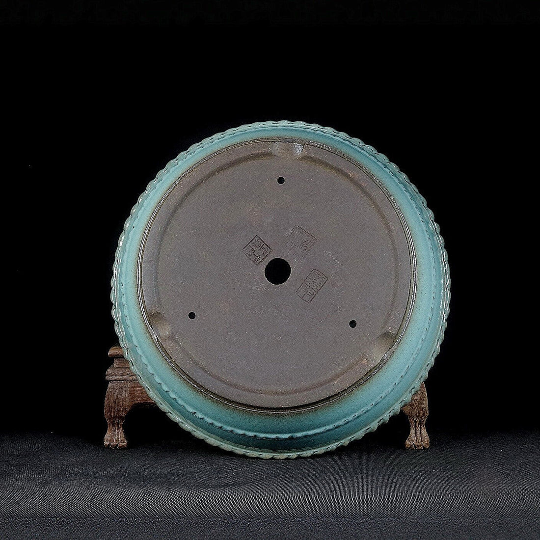 10.6 inch (27cm) Large Flared Round Green Glazed Bonsai Pot with Rope Twist Style Design Bottom View