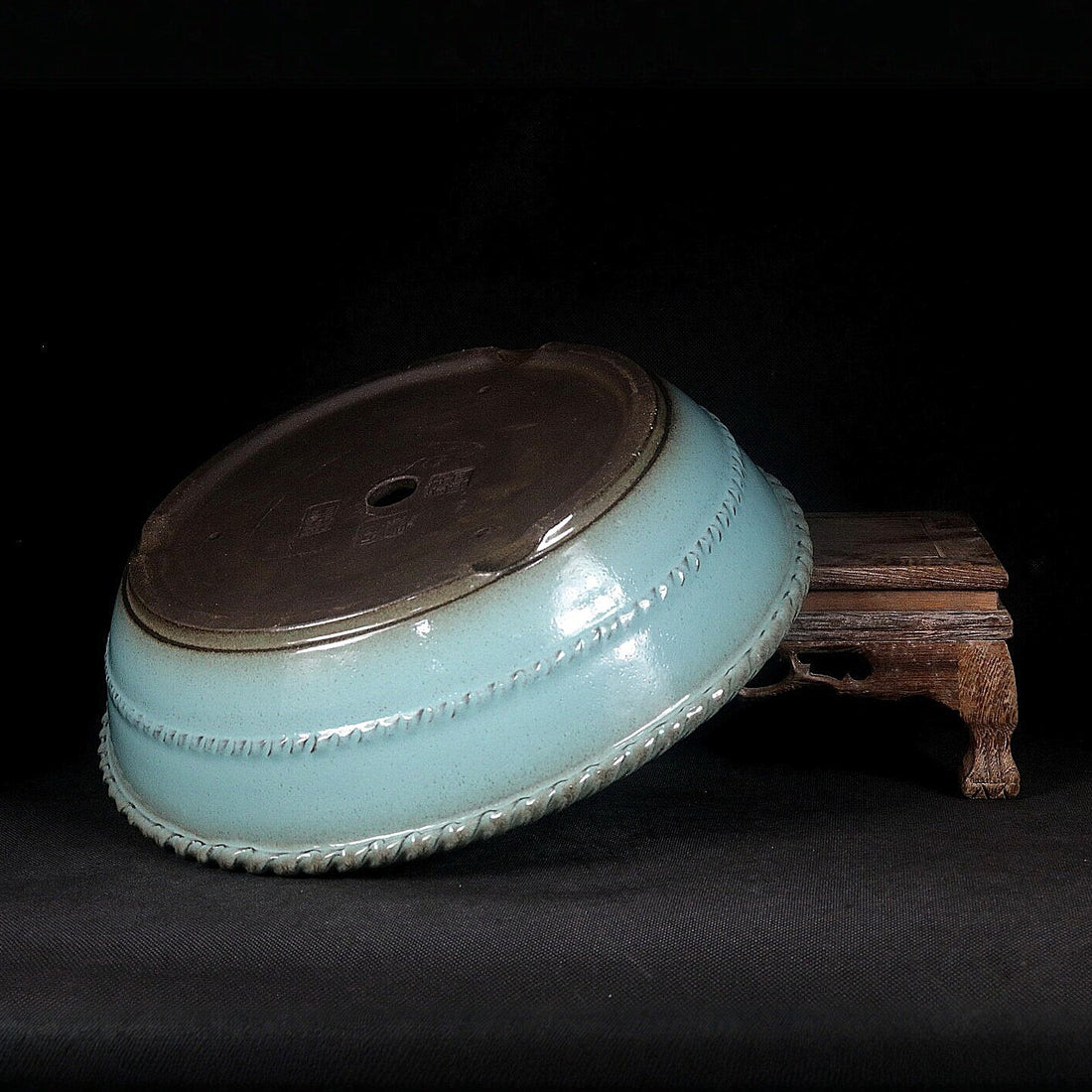 10.6 inch (27cm) Large Flared Round Green Glazed Bonsai Pot with Rope Twist Style Design Side View