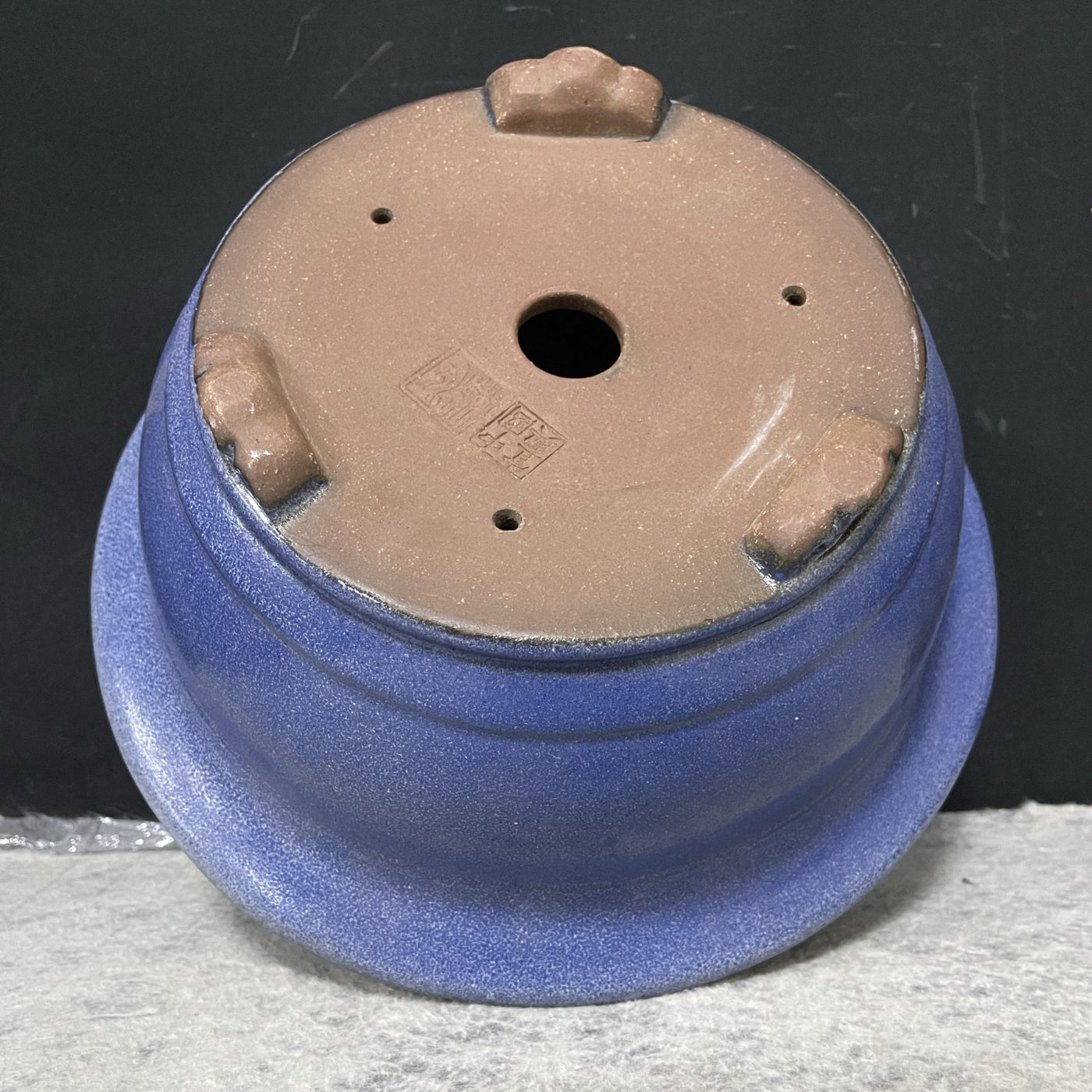 10 inch (25.5cm) Large 3.9 inch (10cm) Deep Bulged Round Blue Glazed Bonsai Pot with Flared Rim Bottom View