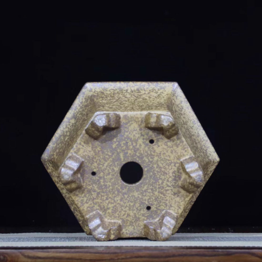 11.8 inch (30cm) Large Hexagonal Speckled Finish Deep Bonsai Pot Bottom View