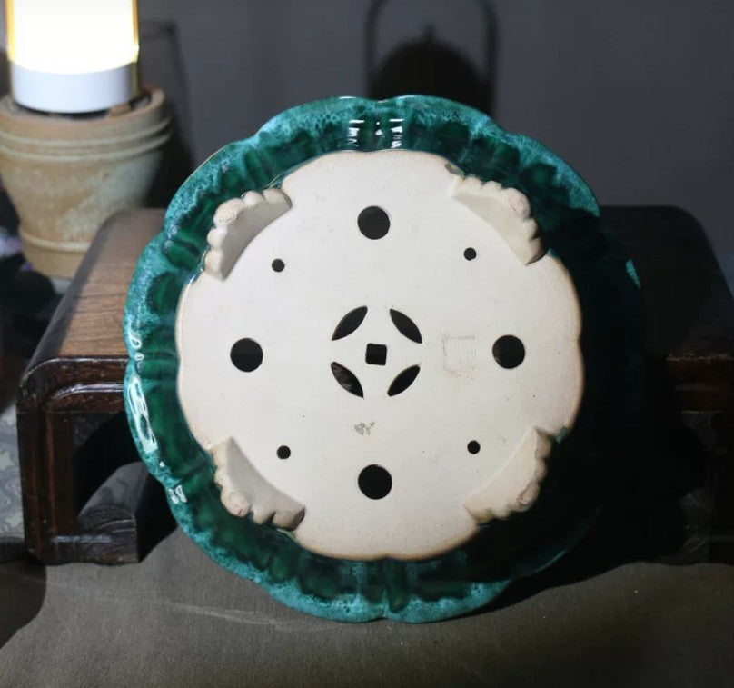11 inch (28cm) Large Lotus-Shaped Green Multi-Tone Glazed Decorative Bonsai Pot Bottom View
