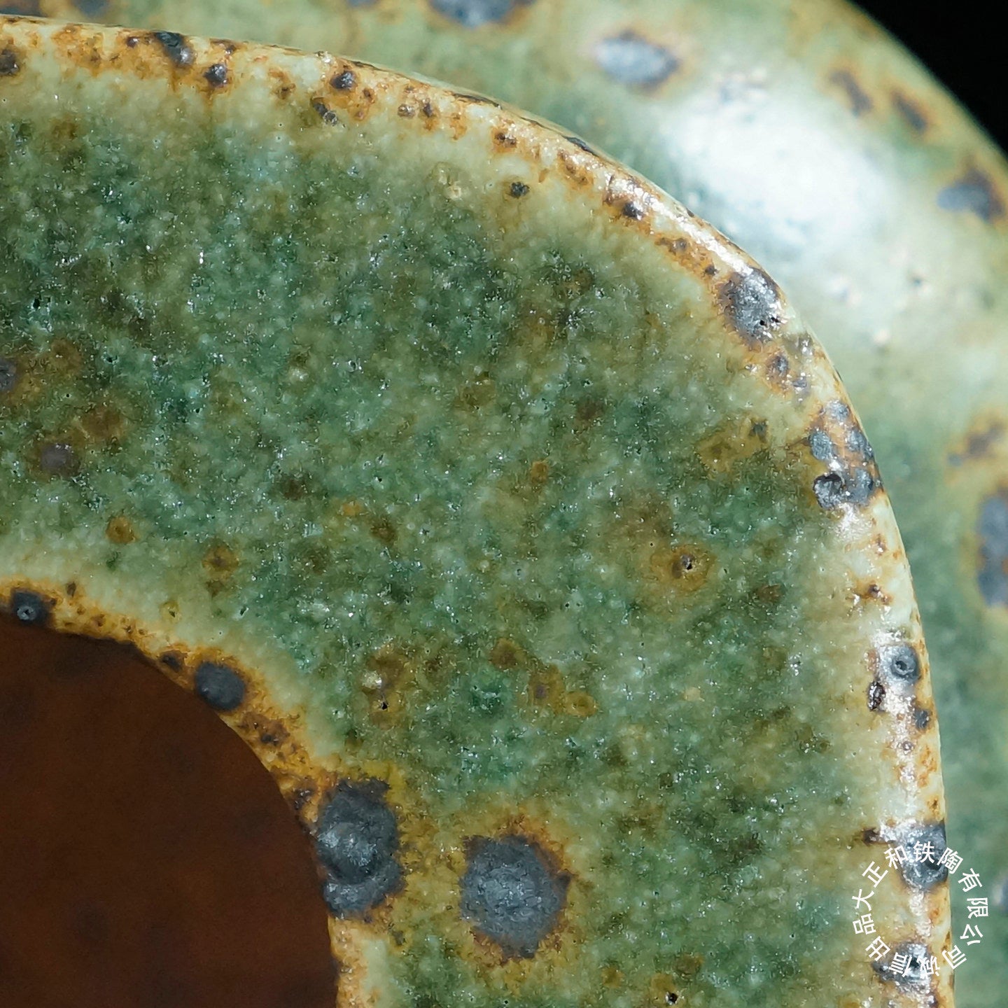 12.6 inch (32.1cm) Large Bulged Rectangle Jun Glaze Green Multi-Tone Deep Bonsai Pot Close Shot