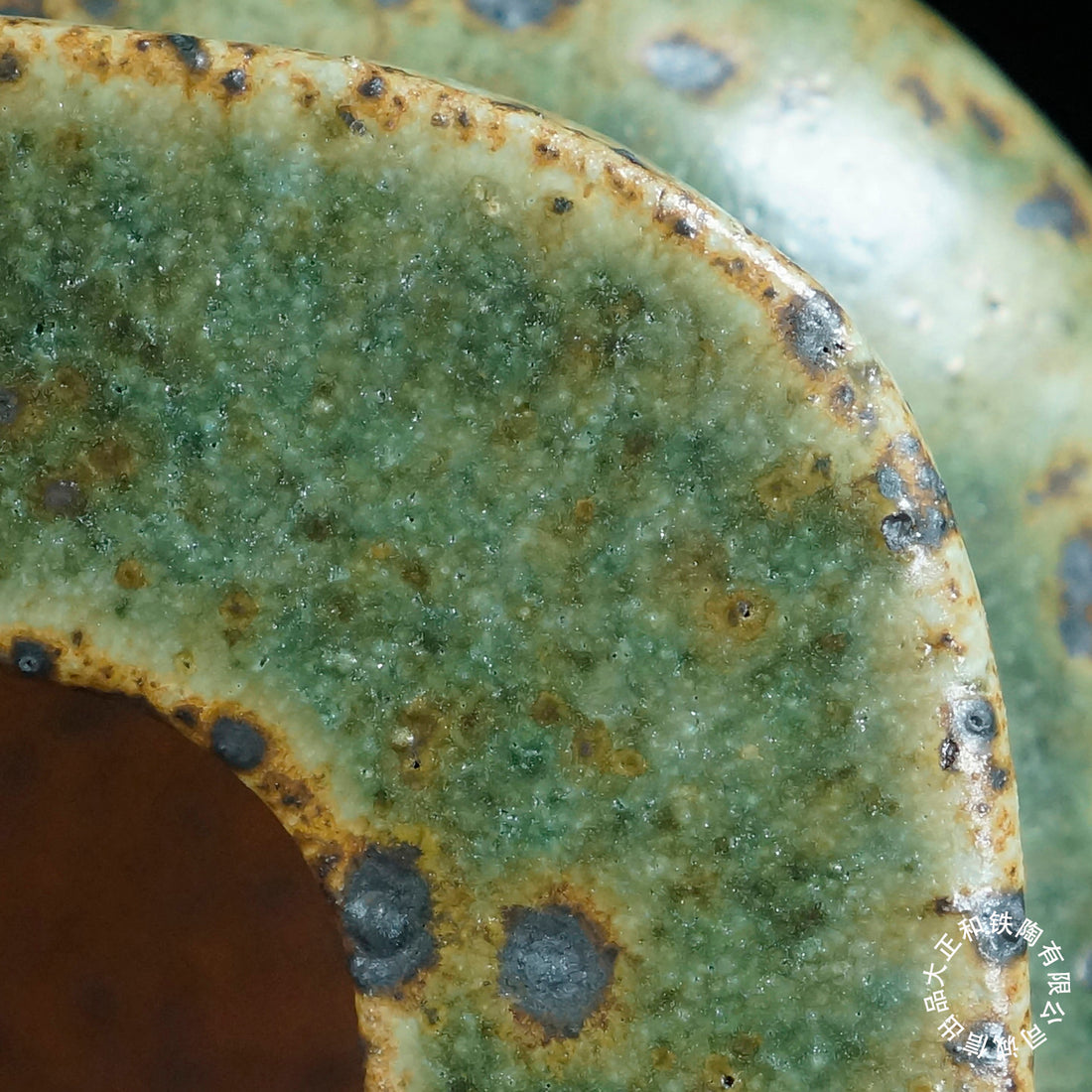12.6 inch (32.1cm) Large Bulged Rectangle Jun Glaze Green Multi-Tone Deep Bonsai Pot Close Shot