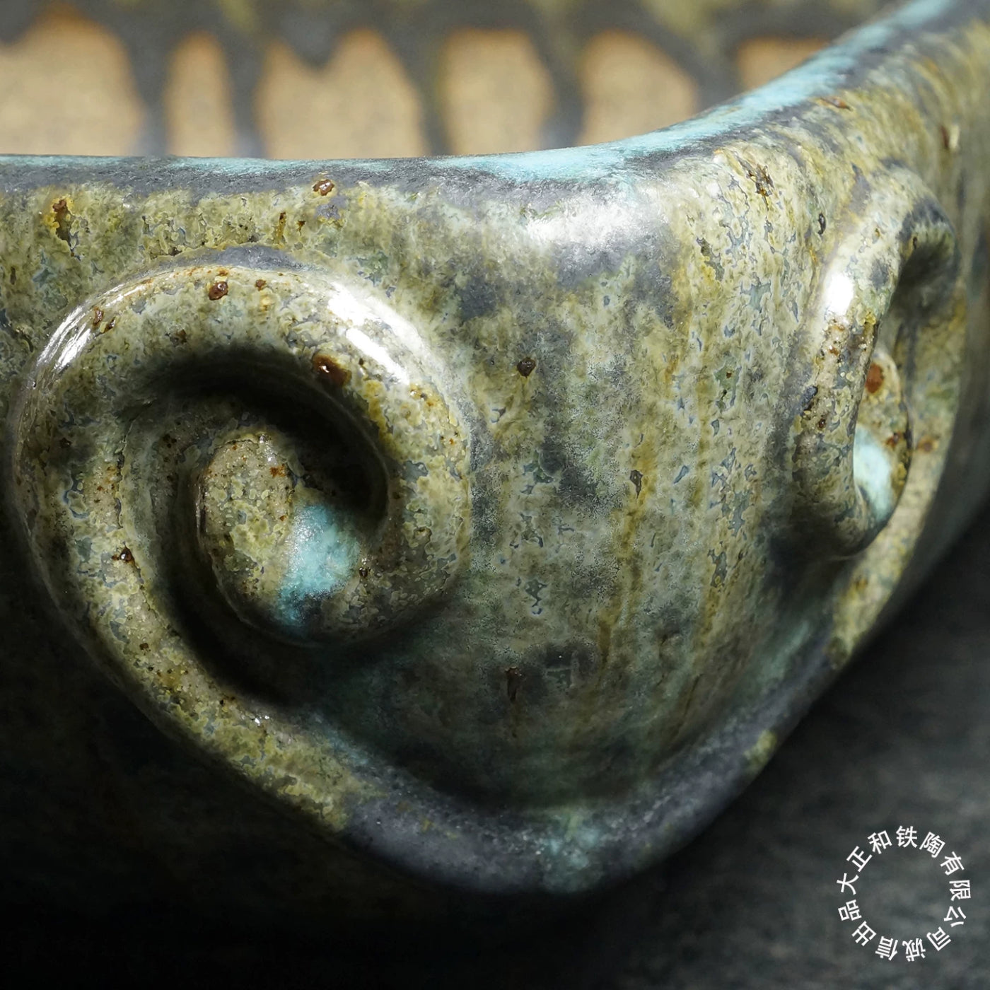 13.3 inch (34cm) Large Rectangular Taisho Kiln Fired Green Multi-Tone Glaze Bonsai Pot Corner Close Shot