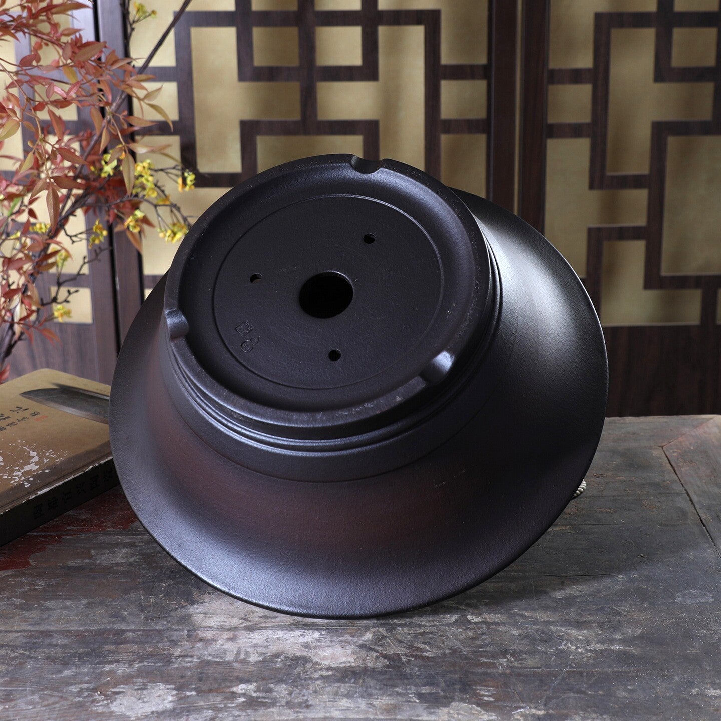 13.9 inch (35.5cm) Large Flared Round Gradient Finish Unglazed Deep Bonsai Pot Bottom View