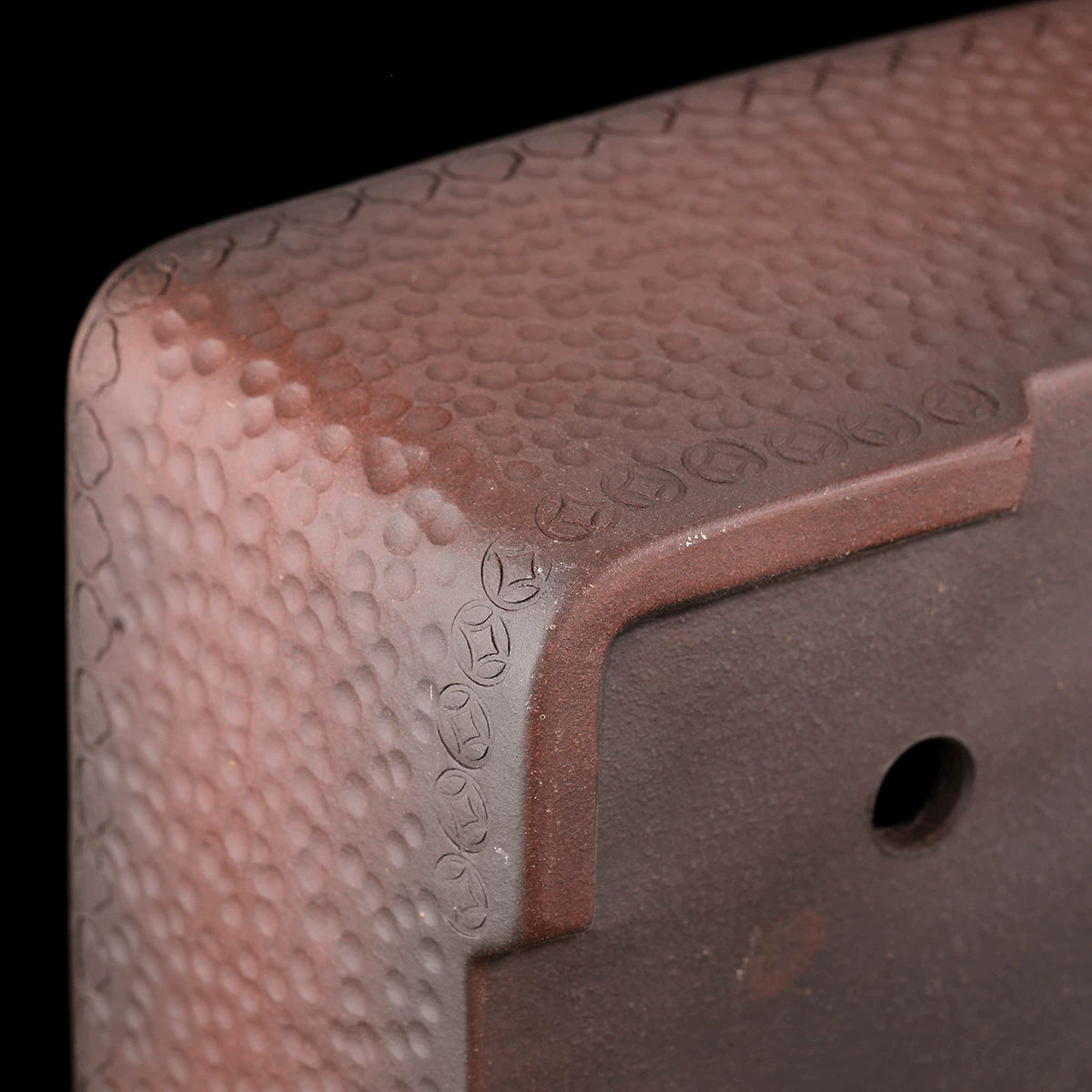 13.9 inch (35.5cm) Large Rectangular Unique Honeycomb-Like Textured Bonsai Pot Corner Close Shot