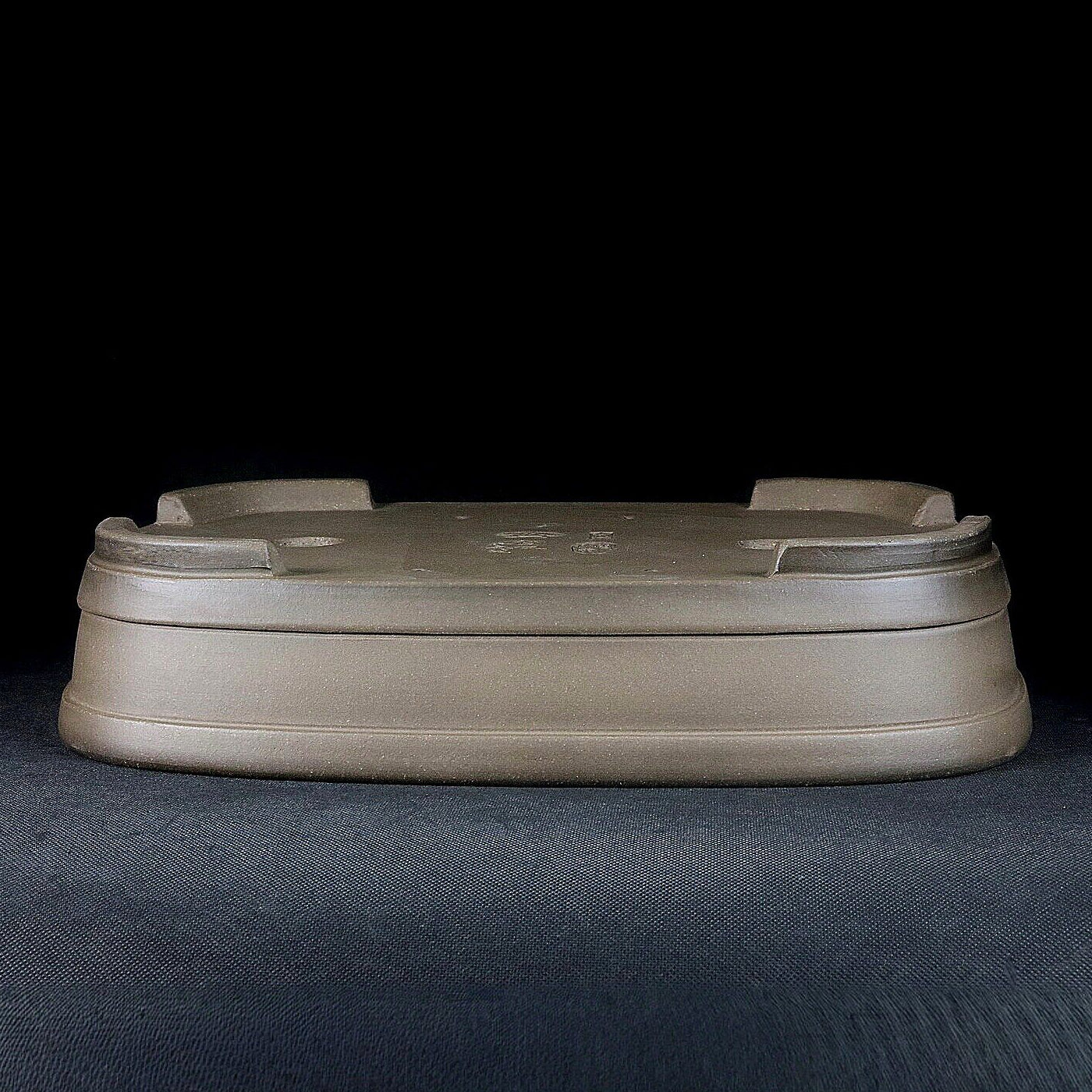 13.9 inch (35.5cm) Large Rounded Corner Rectangular Bonsai Pot in Layered Sandwich Form Upside Down View