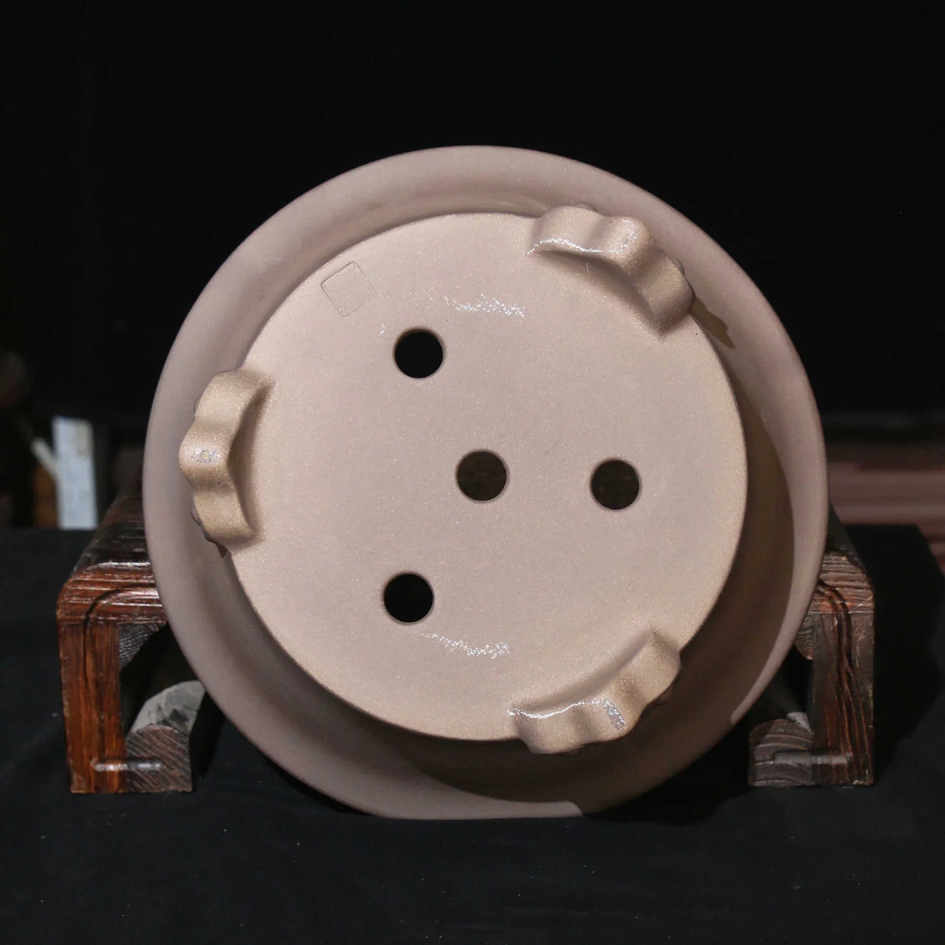 13" (33cm) Large Round Traditional Bonsai Pot w Sculpted Feet Bottom View