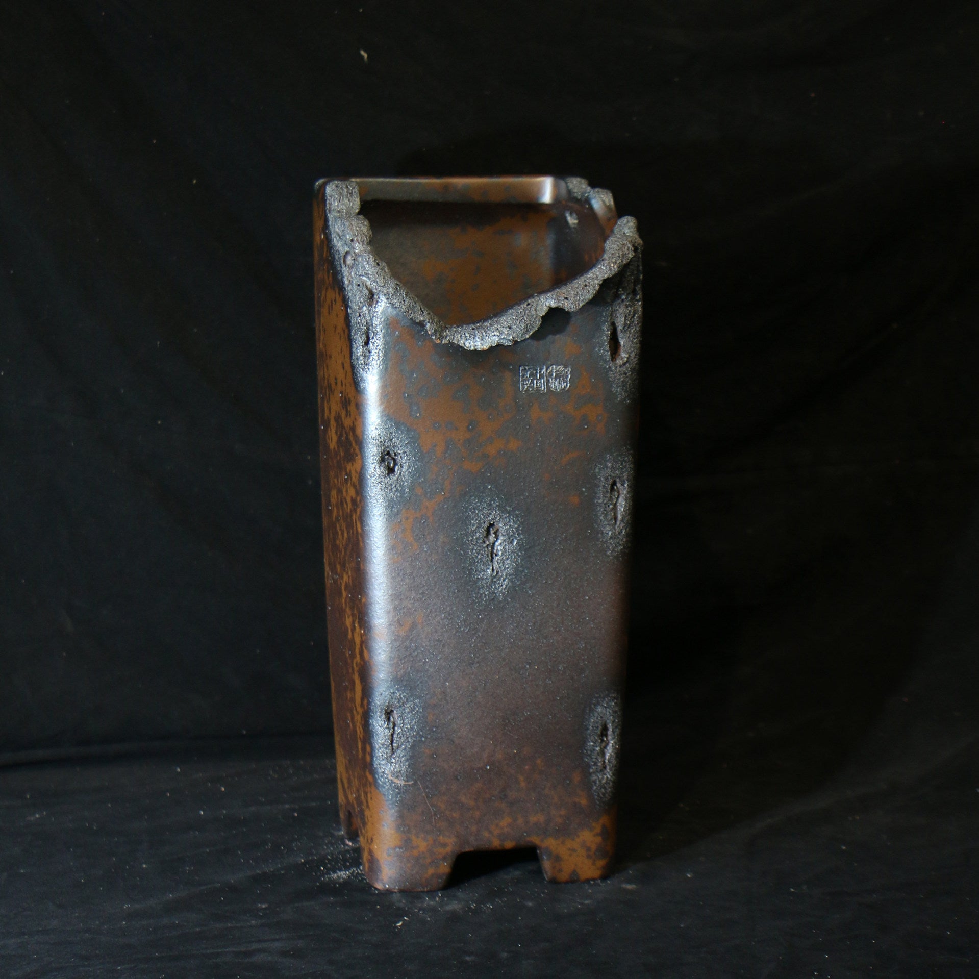 14.9 inch (38cm) Extra Deep Broken Edge-Style Speckled Finish Unglazed Cascade Bonsai Pot