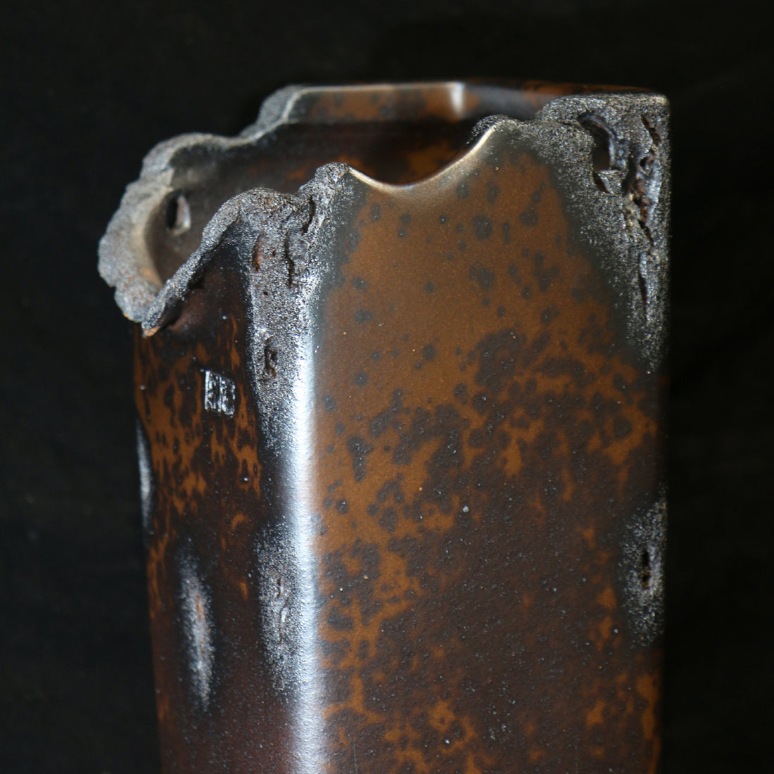 14.9 inch (38cm) Extra Deep Broken Edge-Style Speckled Finish Unglazed Cascade Bonsai Pot Corner View Close Shot