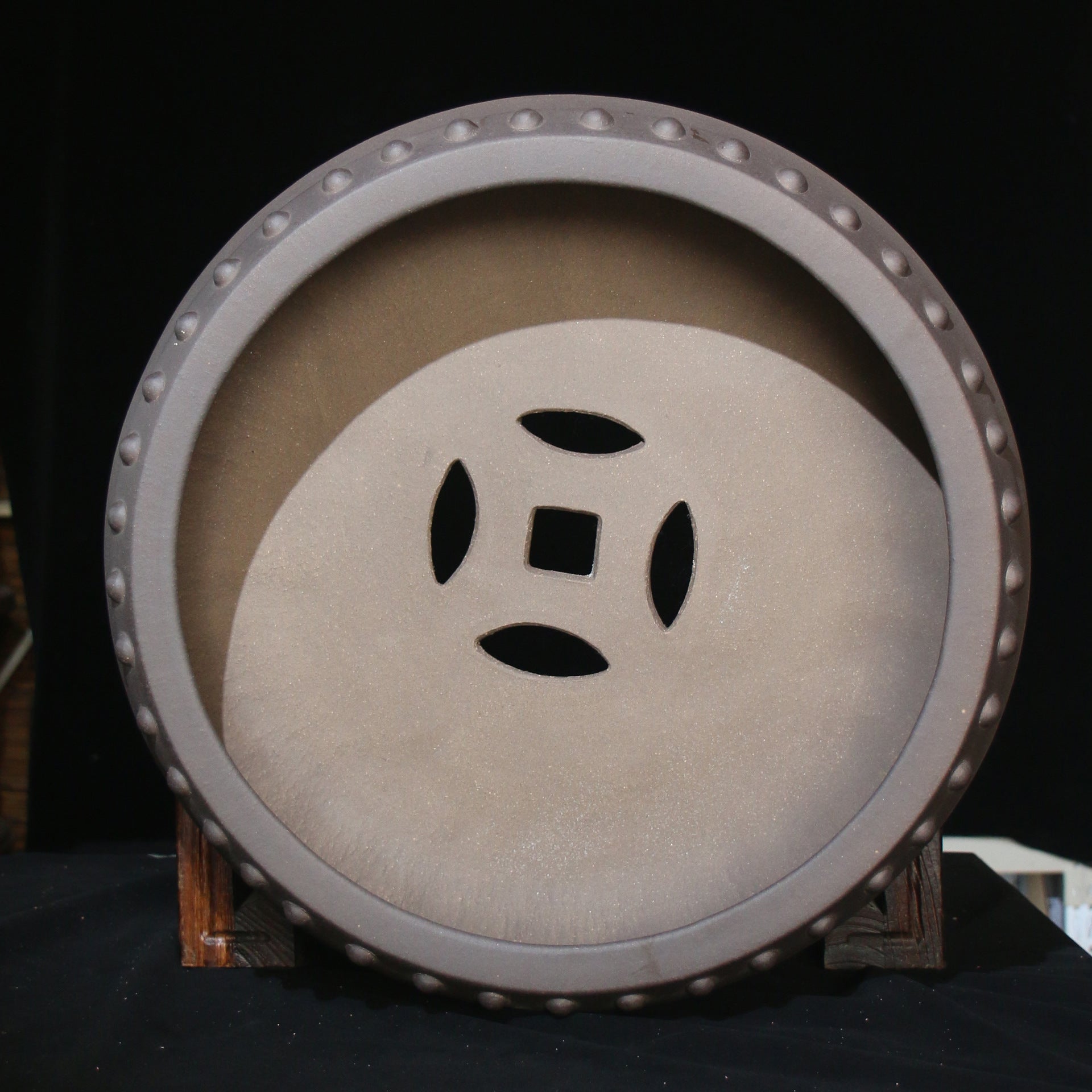 17.3 inch (44cm) Large Round Dual Tone Drum Bonsai Pot w Studded Rim & Base Inner View