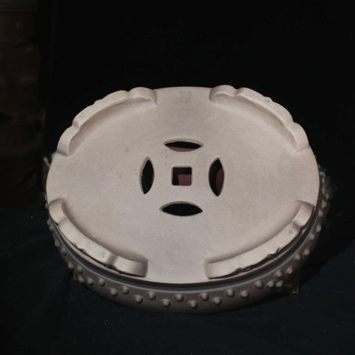 20.8" (53cm) Extra Large Premium Oval Drum Bonsai Pot w Raised Feet & Rivets Bottom View