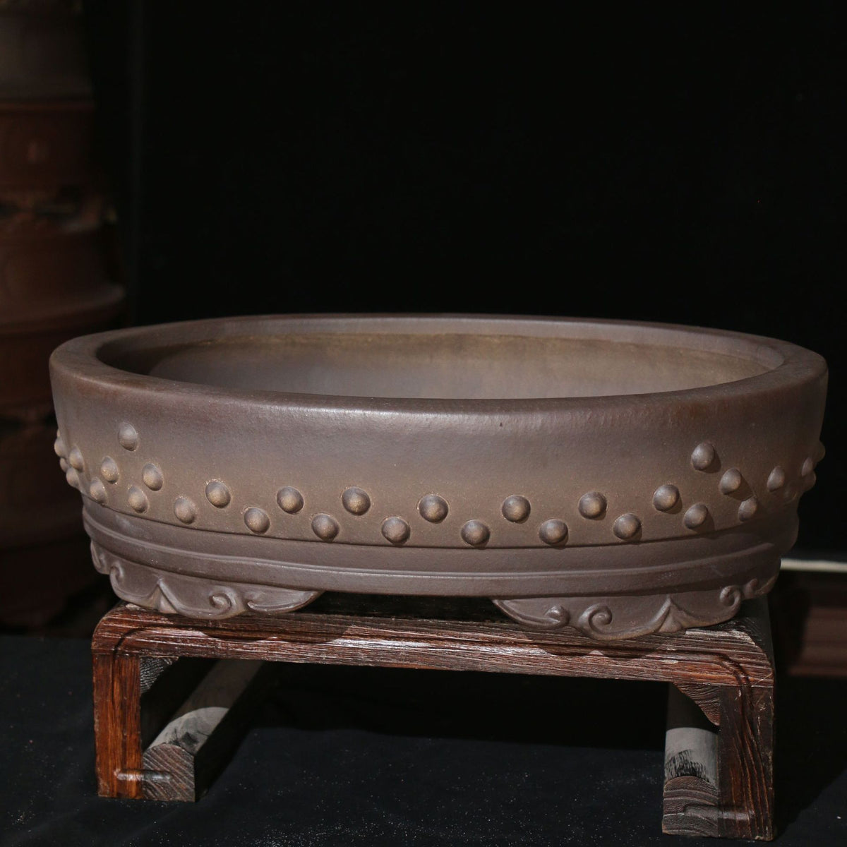 20.8" (53cm) Extra Large Premium Oval Drum Bonsai Pot w Raised Feet & Rivets Corner View