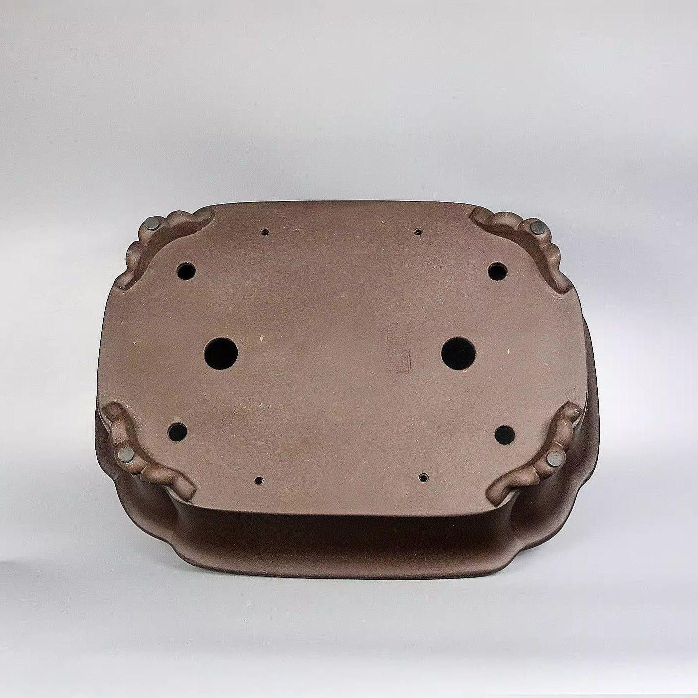 21.2 inch (54cm) Extra Large Rectangular Scalloped Corner Raised Cloud Feet Bonsai Pot Bottom View
