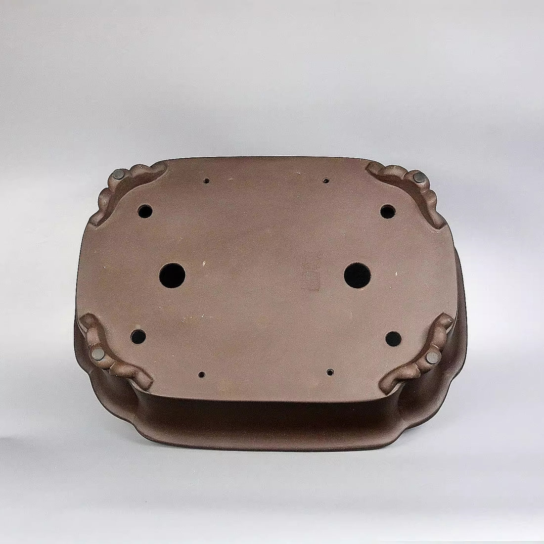 21.2 inch (54cm) Extra Large Rectangular Scalloped Corner Raised Cloud Feet Bonsai Pot Bottom View
