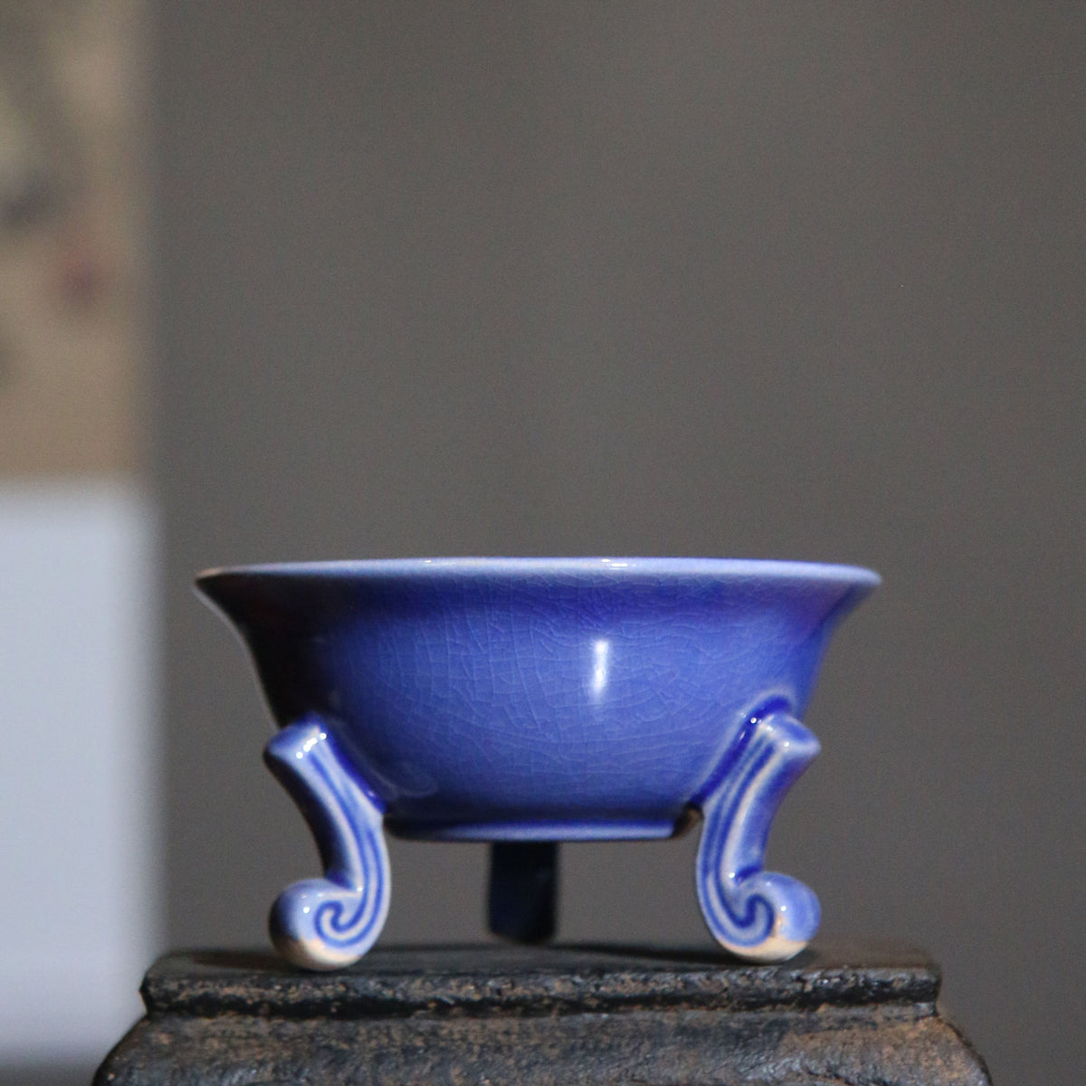 3.5" (9cm) Mini Round Glazed Bonsai Pots with Ornate Curled Legs Blue Color