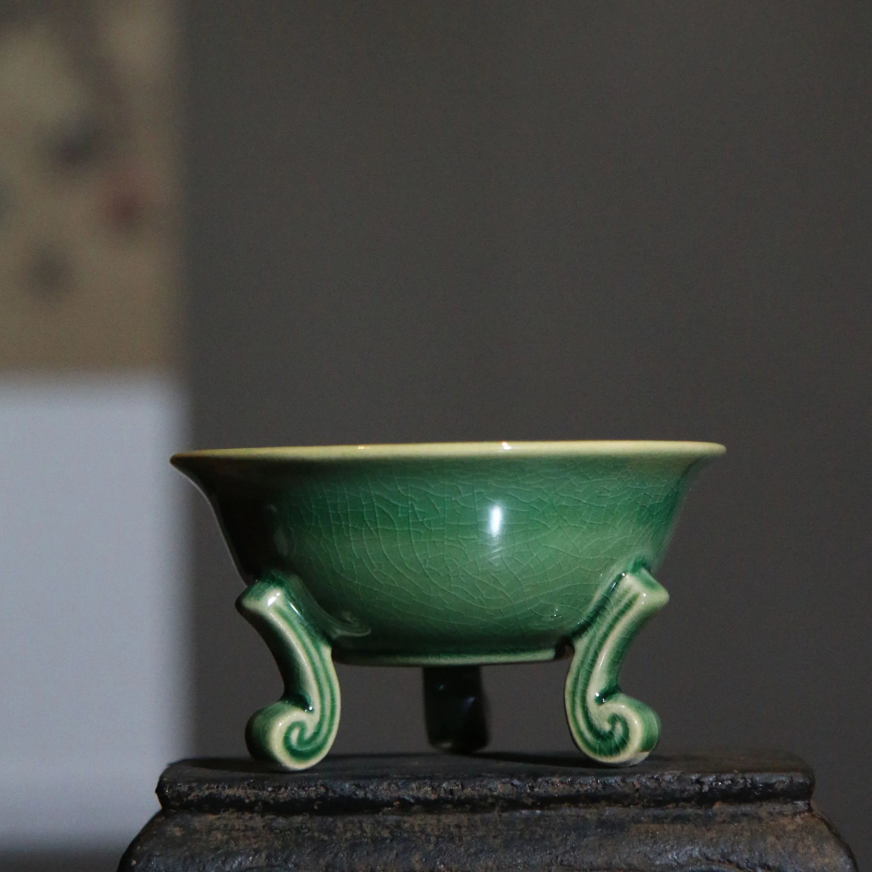 3.5" (9cm) Mini Round Glazed Bonsai Pots with Ornate Curled Legs Green Color