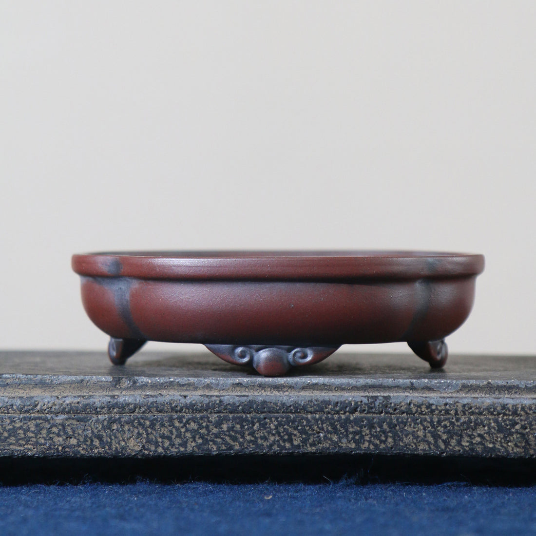 4.2 inch (10.8cm) Lotus-Shaped Gradient Finish Unglazed Shohin Bonsai Pot w Cloud-Style Feet