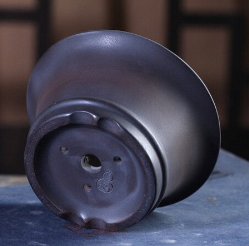 4 inch (10.3cm) Wide 1.8 inch (4.6cm) Deep Small Flared Round Dual Tone Semi Cascade Bonsai Pot Bottom View