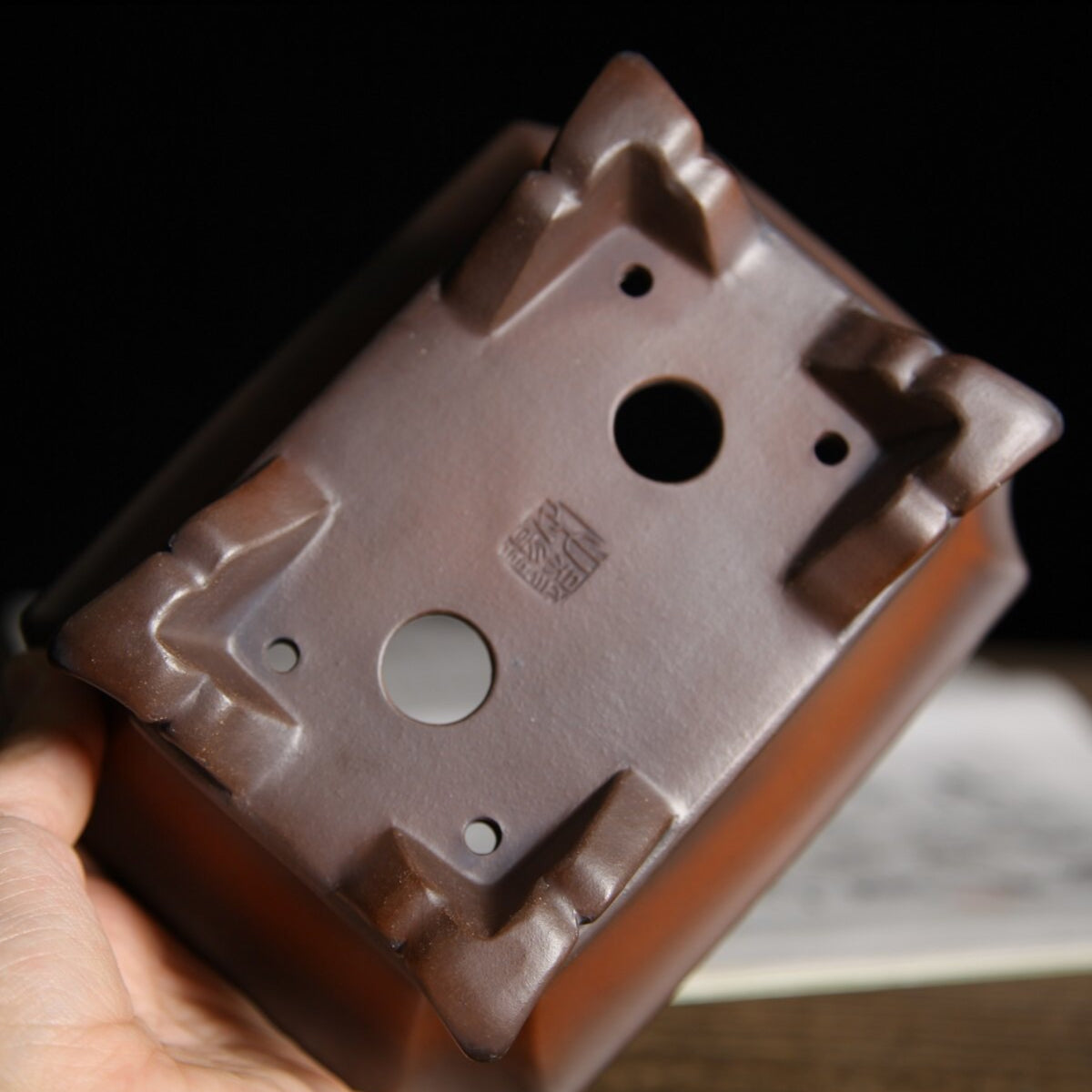 5.7 inch (14.5cm) Small Flared Corner-Cut Rectangular Gradient Finish Bonsai Pot w Cloud Feet Bottom View
