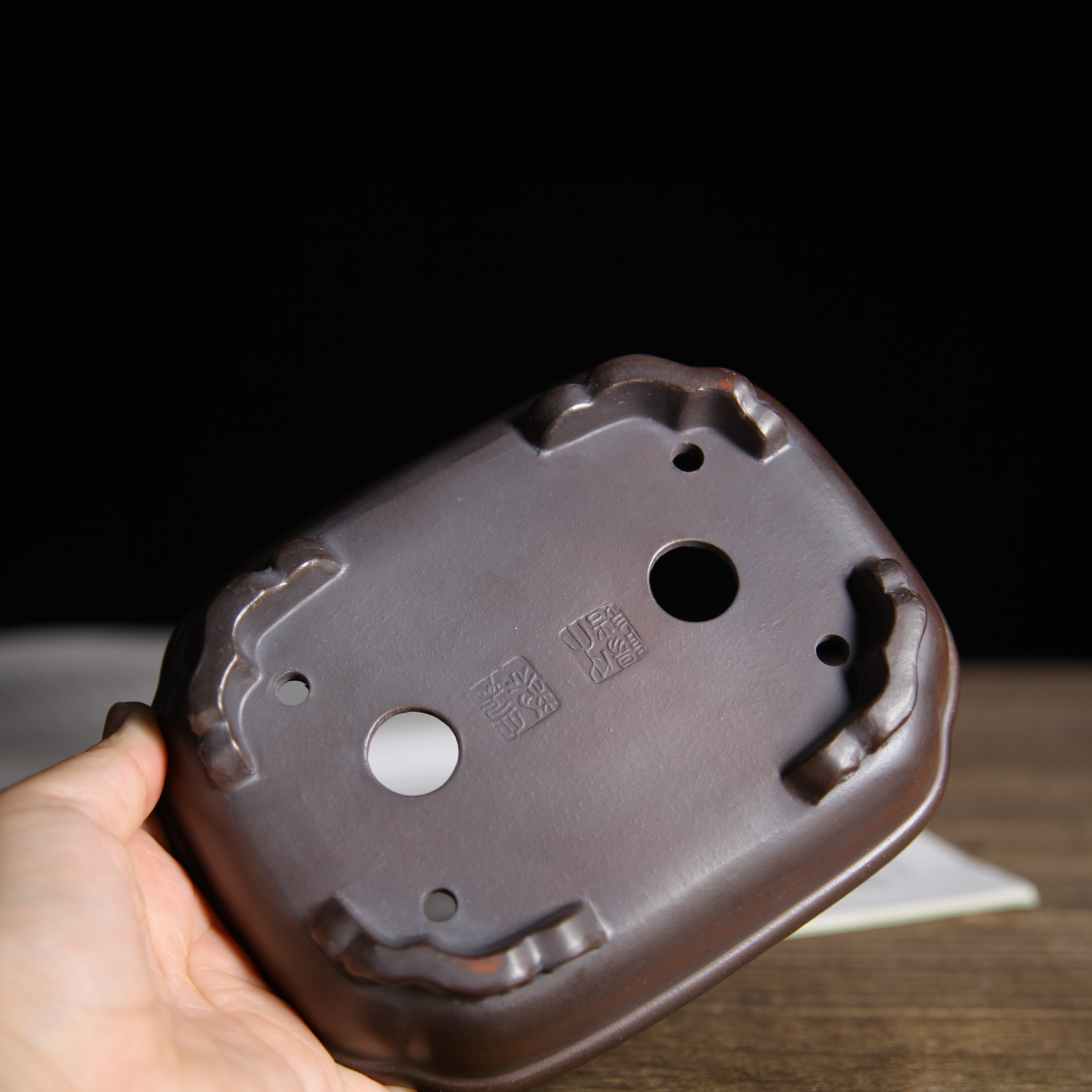 5.7 inch (14.6cm) Small Rectangular Indented Corner Cloud Feet Premium Bonsai Pot Bottom View