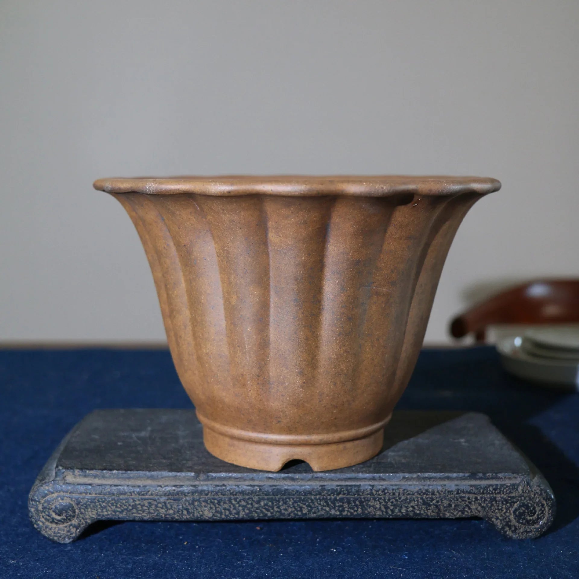 5.9 inch (15cm) Flared Round Unglazed Semi Cascade Bonsai Pot