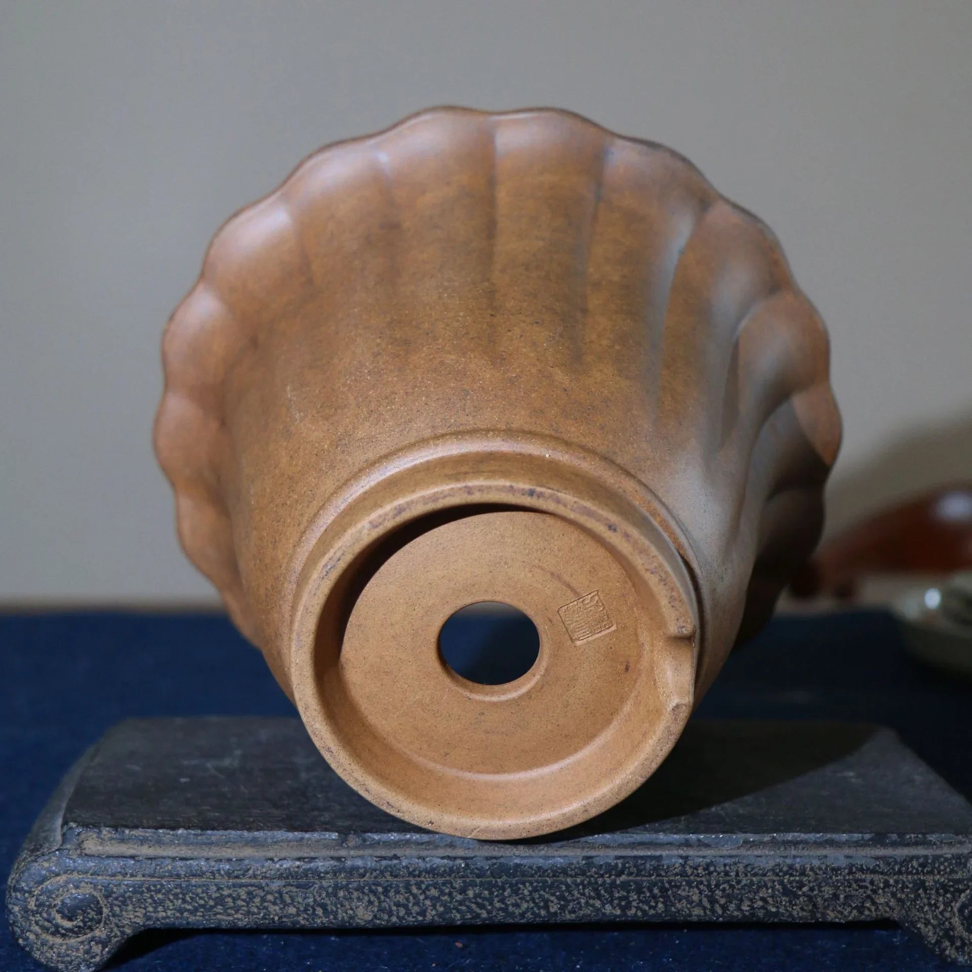 5.9 inch (15cm) Flared Round Unglazed Semi Cascade Bonsai Pot Bottom View