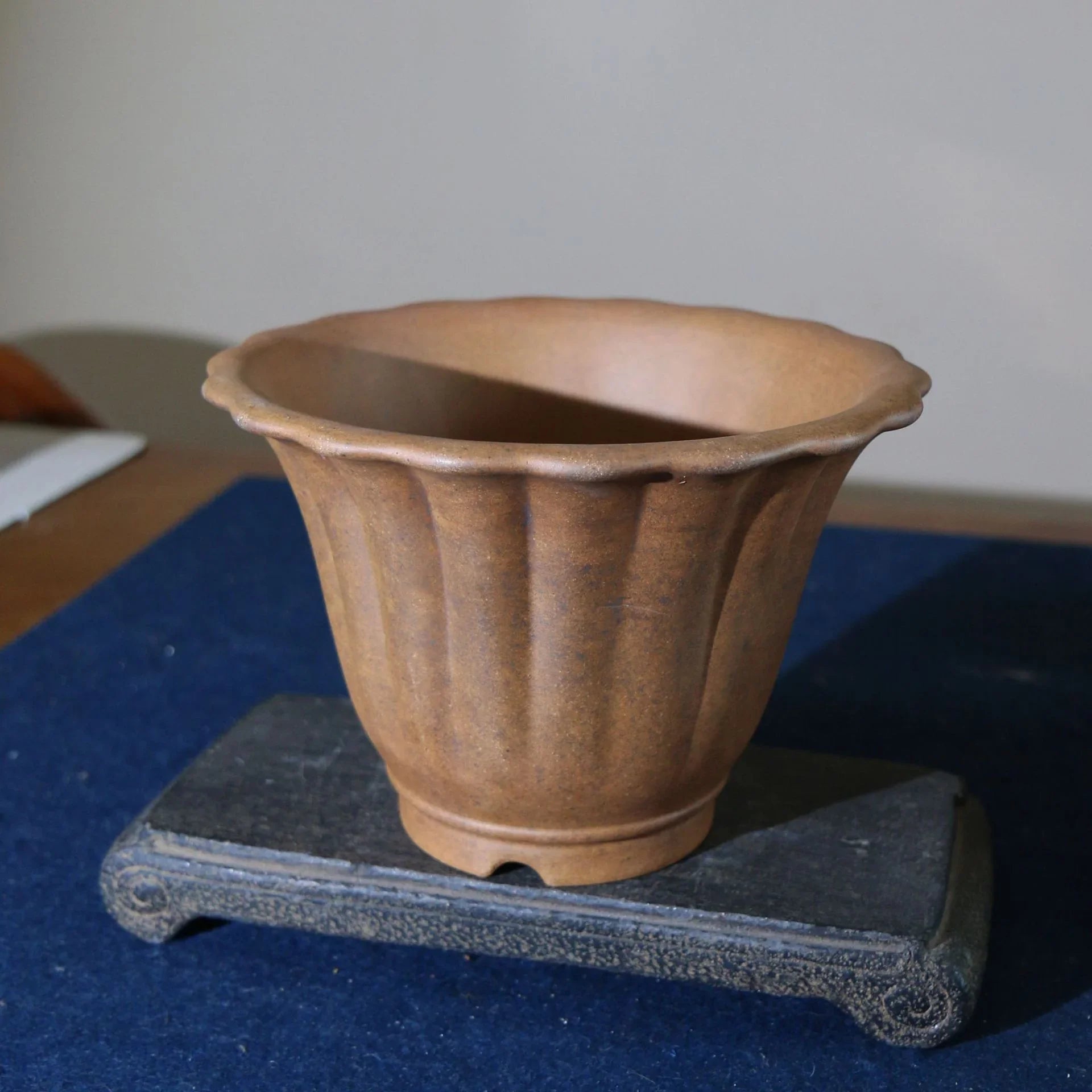 5.9 inch (15cm) Flared Round Unglazed Semi Cascade Bonsai Pot Top View