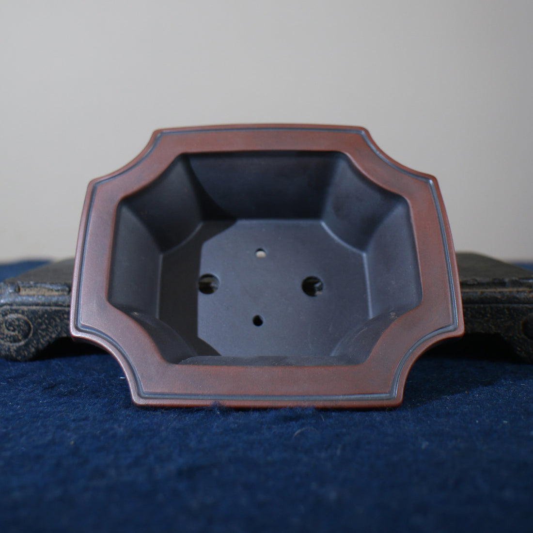 5 inch (12.8cm) Corner-Cut Flared Rectangular Reddish Brown-Black Dual-Tone Unglazed Bonsai Pot Inner View