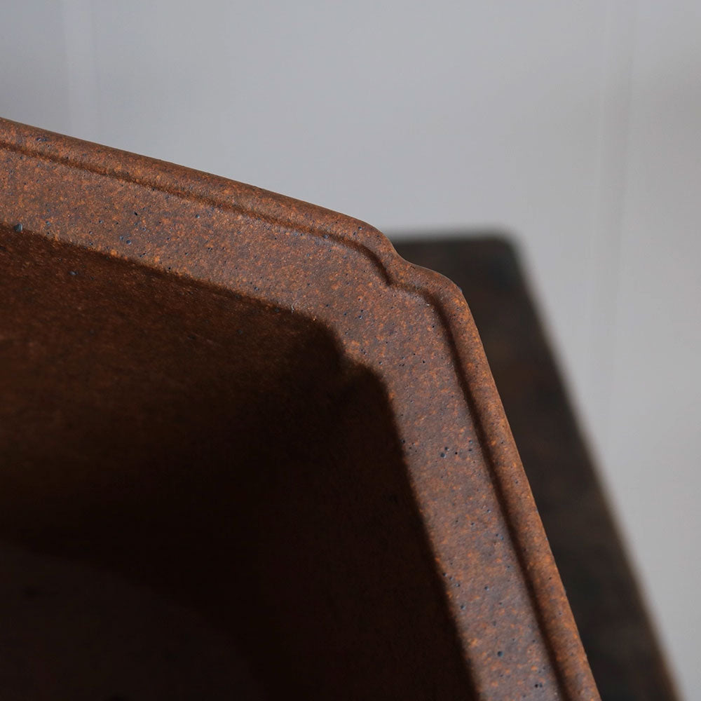 6.3 inch (16cm) Deep Hexagonal Speckled Finish Premium Semi Cascade Bonsai Pot Rim Close Shot