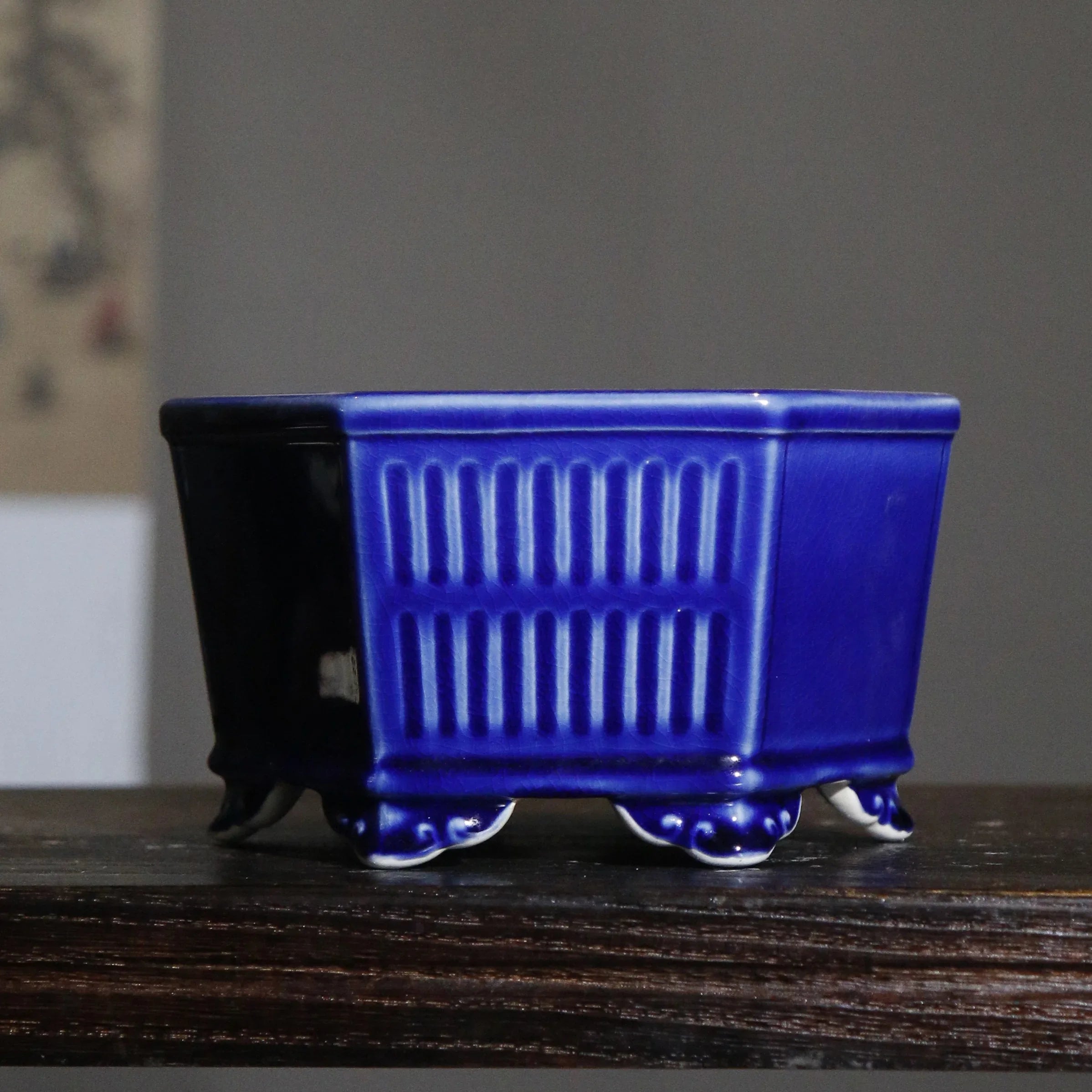 6.8" (17.5cm) Cracked Glaze Hexagonal Bonsai Pot w Ornate Cloud Feet Blue Color