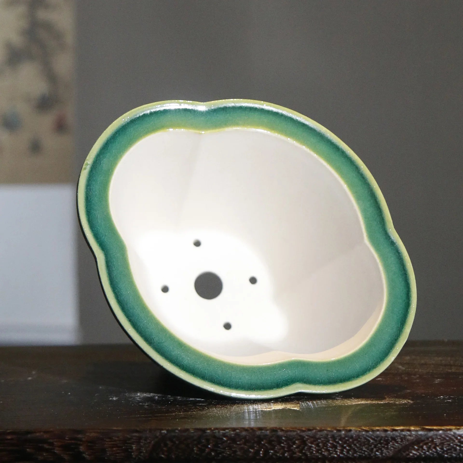 6.8" (17.5cm) Flared Lotus-Shaped Crackled Glaze Deep Bonsai Pots Inner View