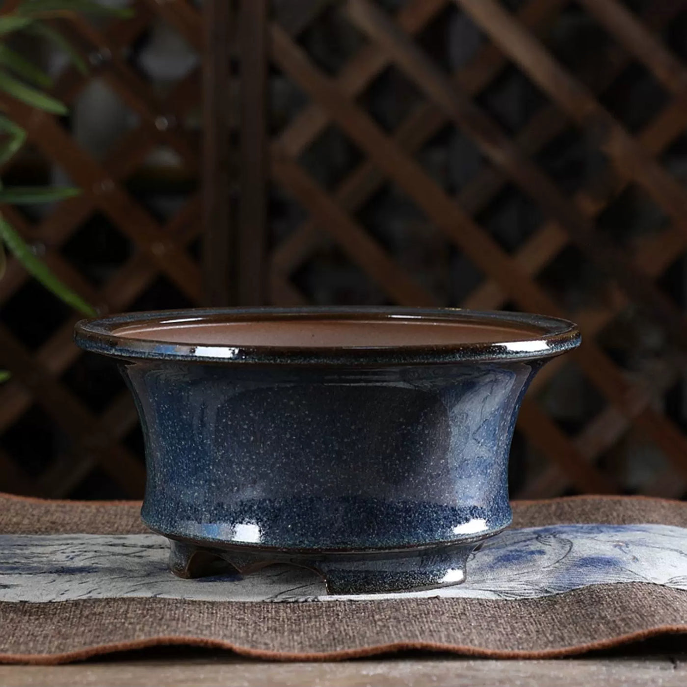 7.4 inch (19cm) Round Multi-Tone Blue Glazed Semi Cascade Bonsai Pot