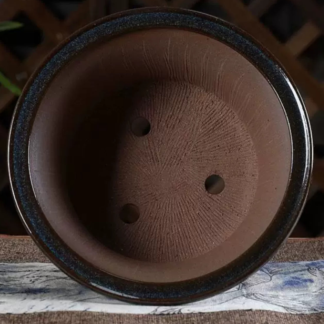 7.4 inch (19cm) Round Multi-Tone Blue Glazed Semi Cascade Bonsai Pot Inner View
