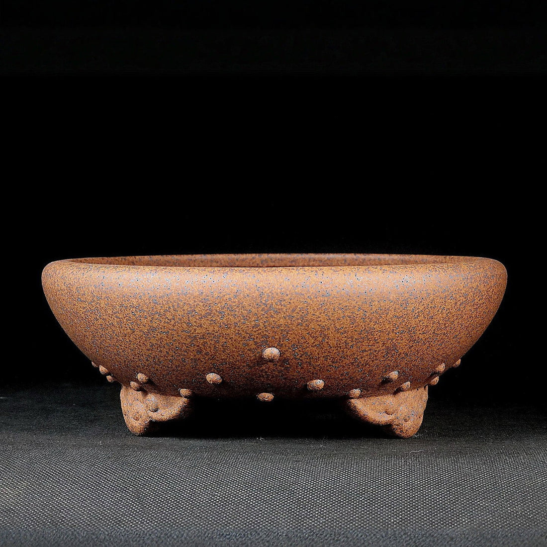 7.6 inch (19.5cm) Medium-Sized Round Speckled Finish Drum Bonsai Pot Corner View