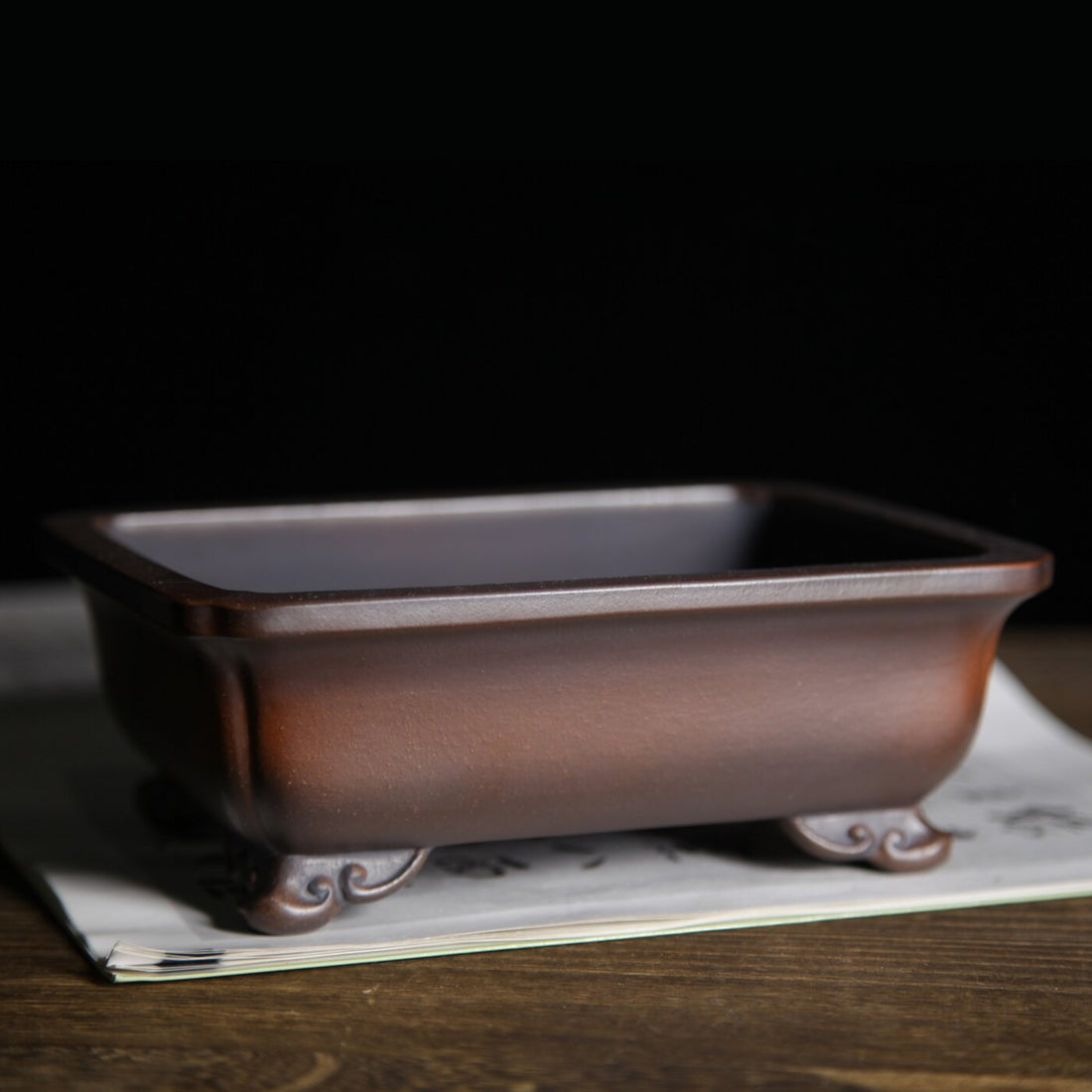 7 inch (18cm) Rectangle Indented Corner Gradient Finish Cloud Feet Unglazed Bonsai Pot Corner View