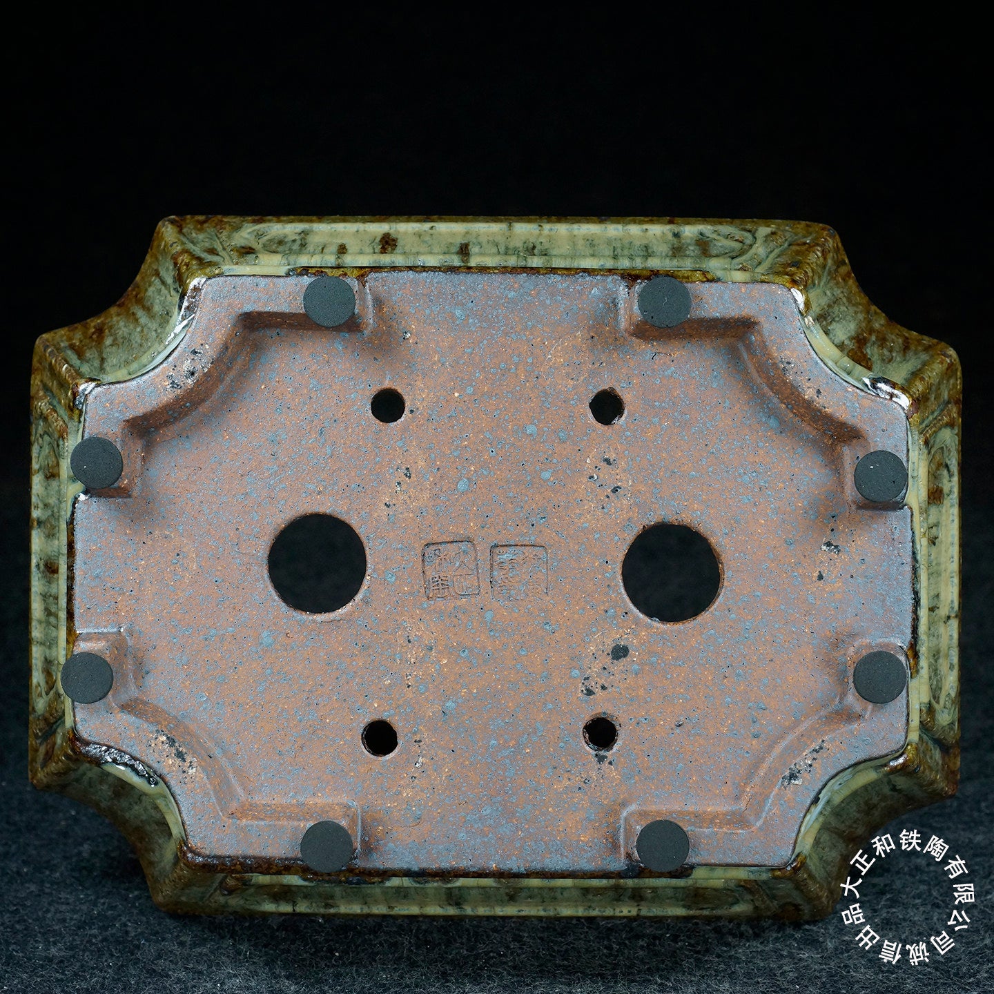 8.2 inch (21cm) Corner-Cut Flared Rectangular Cream-Brown Multi-Tone Dazhenghe Kiln Jun Glaze Bonsai Pot Bottom View