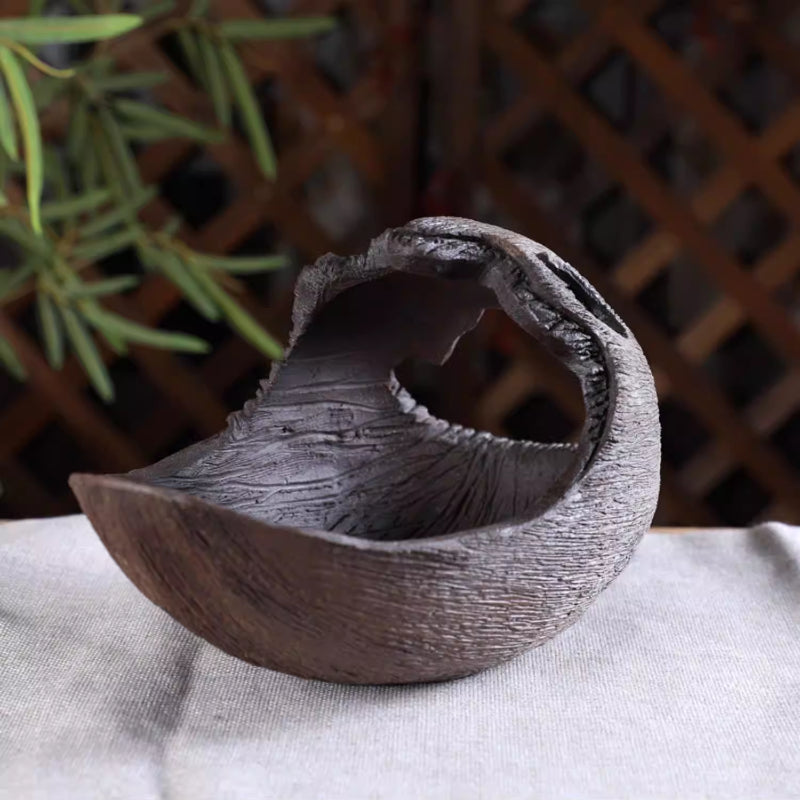8.6 inch (22cm) Large Wavy Crescent-Form Wodd-Style Ceramic Semi Cascade Bonsai Pot Side View
