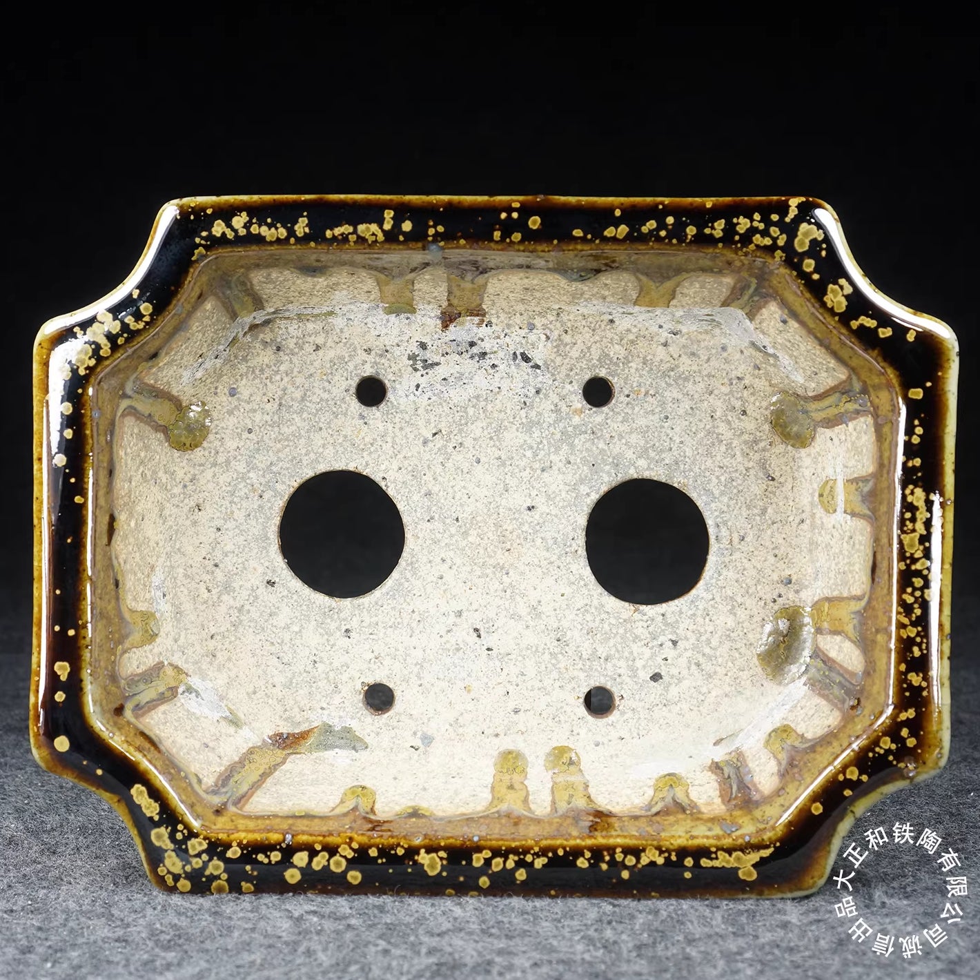 8 inch (20.5cm) Rectangular Yixing Dazhenghe Kiln Glazed Yellow Multi Tone Bonsai Pot Inner View