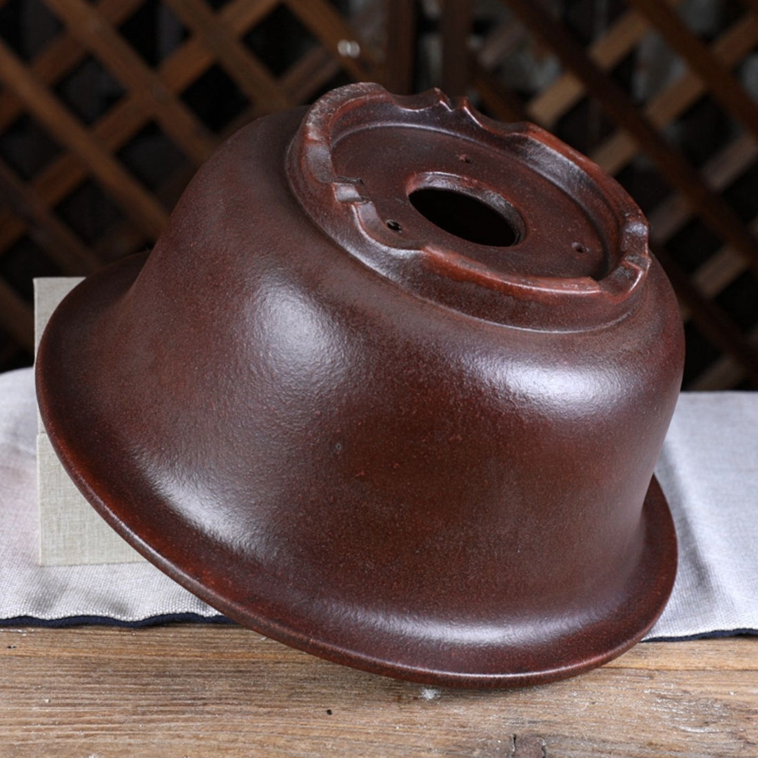 9.4 inch (24cm) Wide 5.1 inch (13cm) Deep Round Unglazed Semi Cascade Bonsai Pot w Flared Rim Bottom Outside View