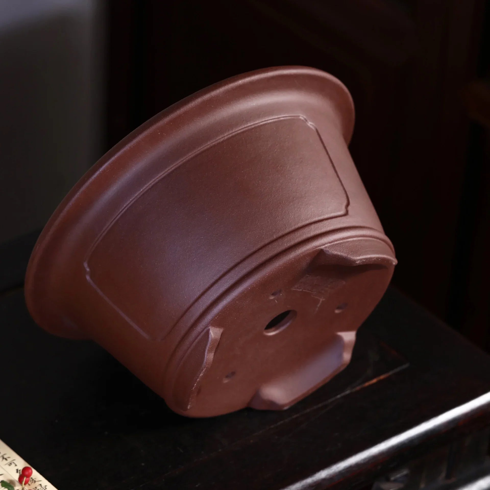 9.6 inch (24.5cm) Large 5.2 inch (13.4cm) Deep Flared Round Semi Cascade Bonsai Pot Lower Part View