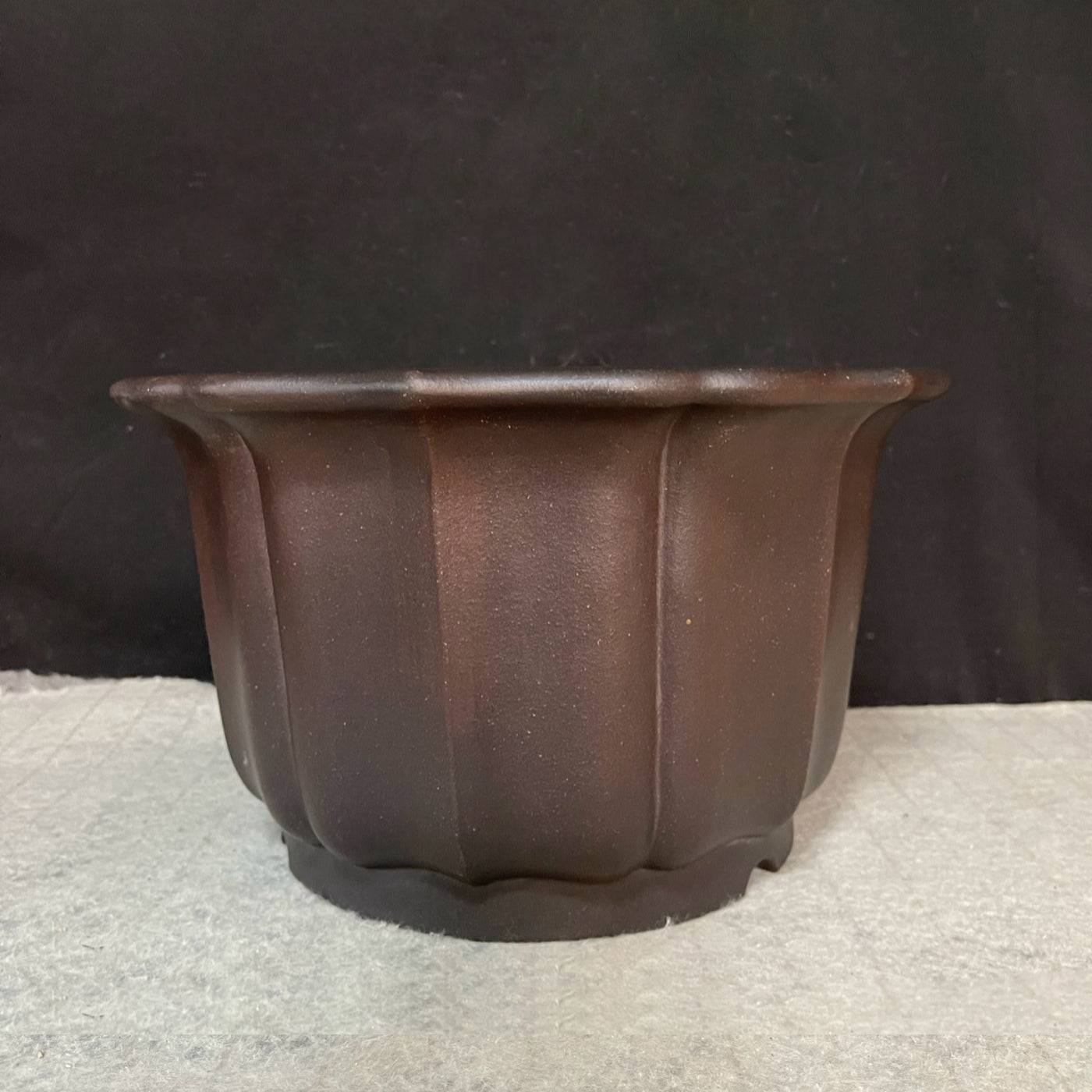 9.8 inch (25cm) Wide 5.9" (15cm) Deep Lotus-Shaped Unglazed Semi-Cascade Bonsai Pot w Flared Rim
