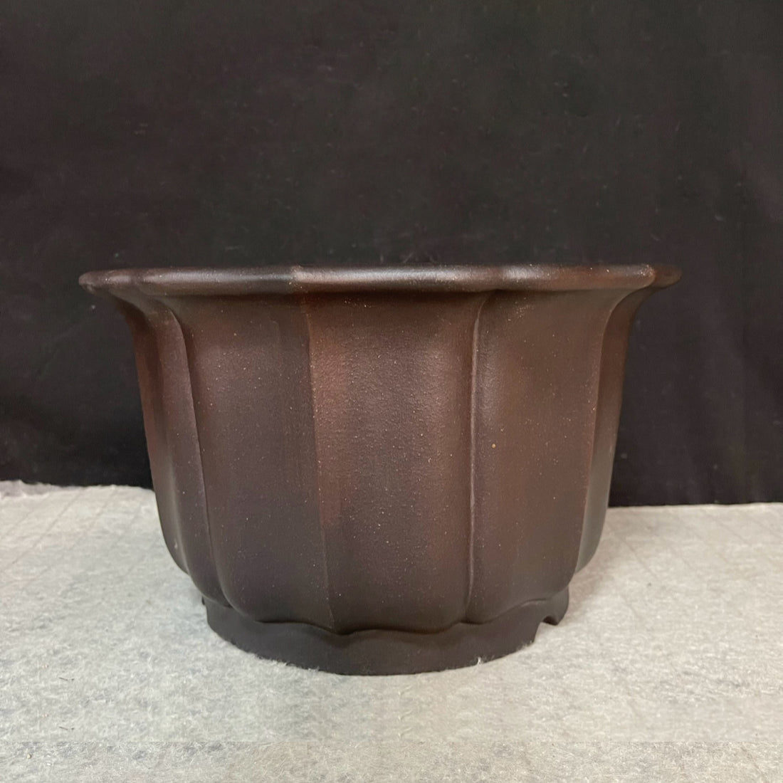 9.8 inch (25cm) Wide 5.9" (15cm) Deep Lotus-Shaped Unglazed Semi-Cascade Bonsai Pot w Flared Rim