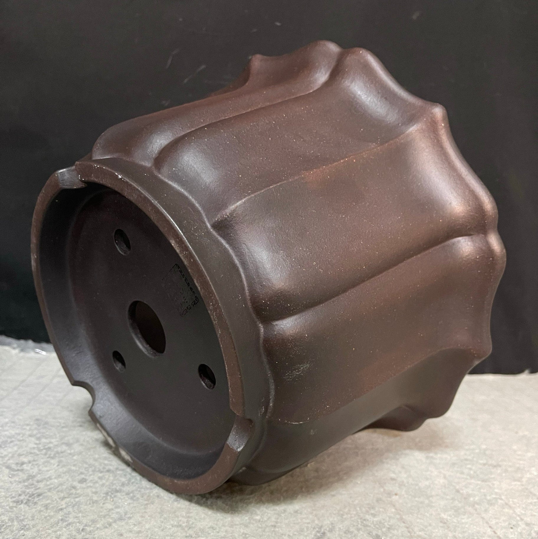 9.8 inch (25cm) Wide 5.9" (15cm) Deep Lotus-Shaped Unglazed Semi-Cascade Bonsai Pot w Flared Rim Bottom View