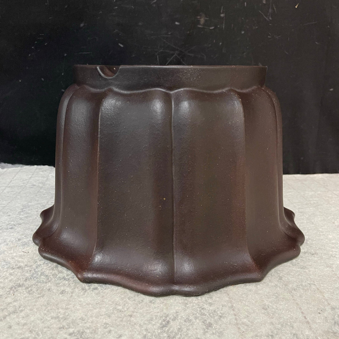 9.8 inch (25cm) Wide 5.9" (15cm) Deep Lotus-Shaped Unglazed Semi-Cascade Bonsai Pot w Flared Rim Upside Down View